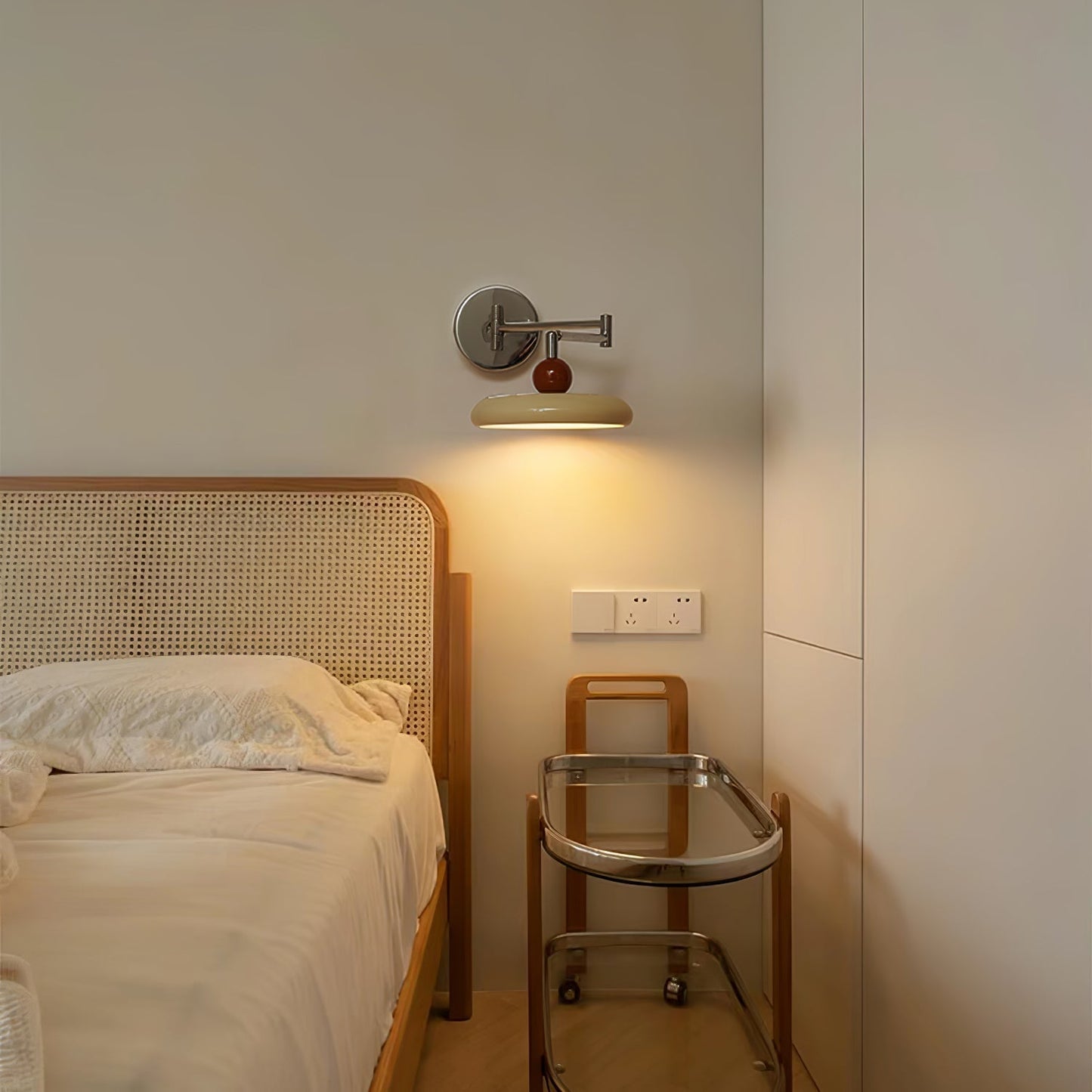 Lampe Murale Swing Arm Lola - Applique Moderne avec Bras Ajustable et LED Intégrée