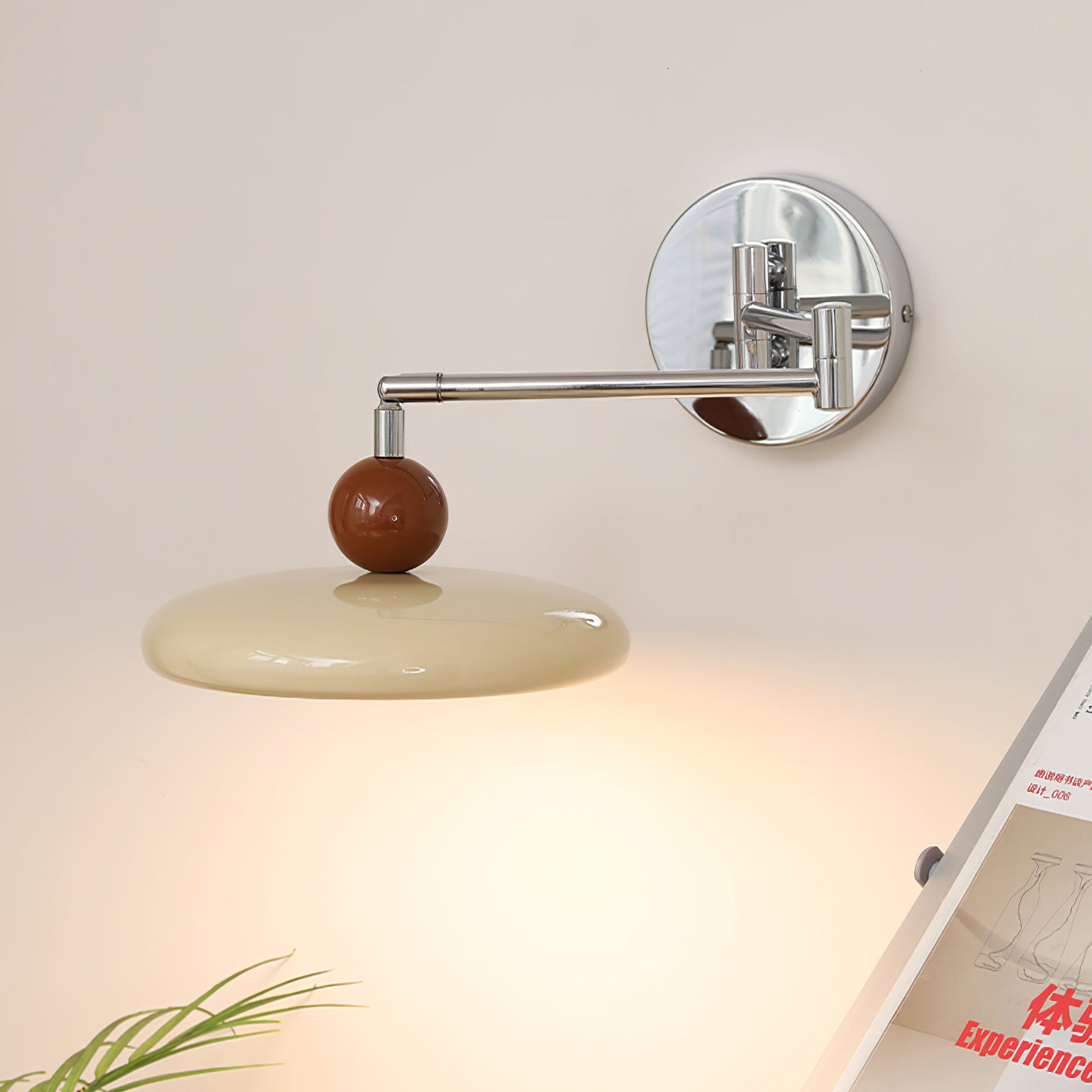 Lampe Murale Swing Arm Lola - Applique Moderne avec Bras Ajustable et LED Intégrée