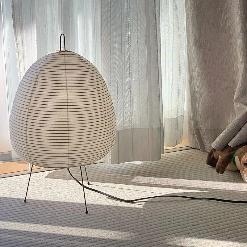 Lampe de Table Japonaise en Papier de Riz - LED Design Artistique avec Pied Tripode en Bois