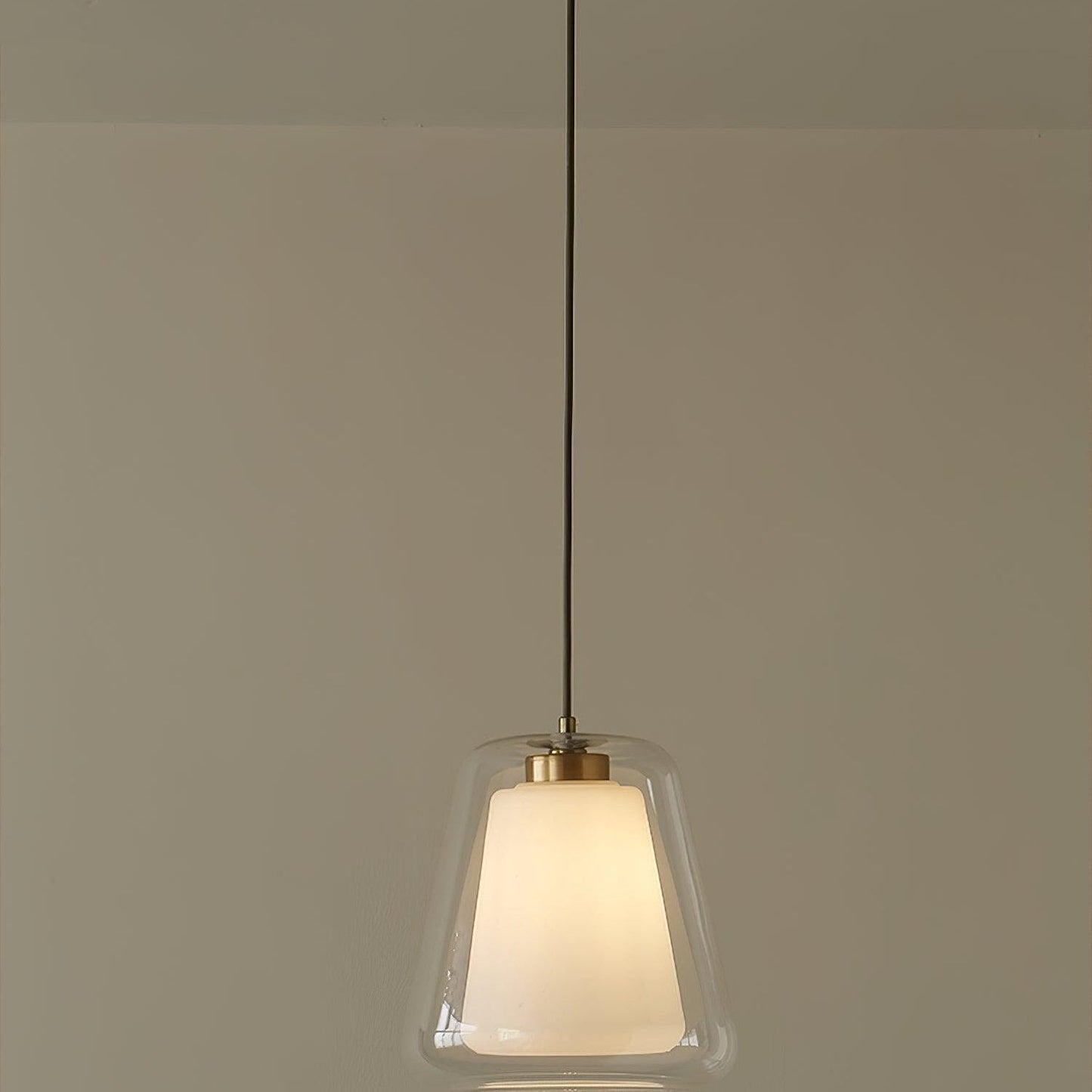 Suspension Lucinda en Verre - Lampe Moderne avec Base en Métal et Éclairage LED