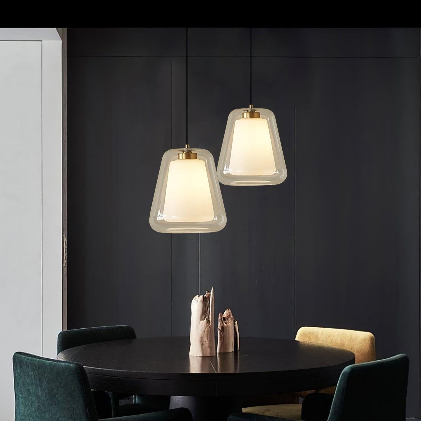 Suspension Lucinda en Verre - Lampe Moderne avec Base en Métal et Éclairage LED