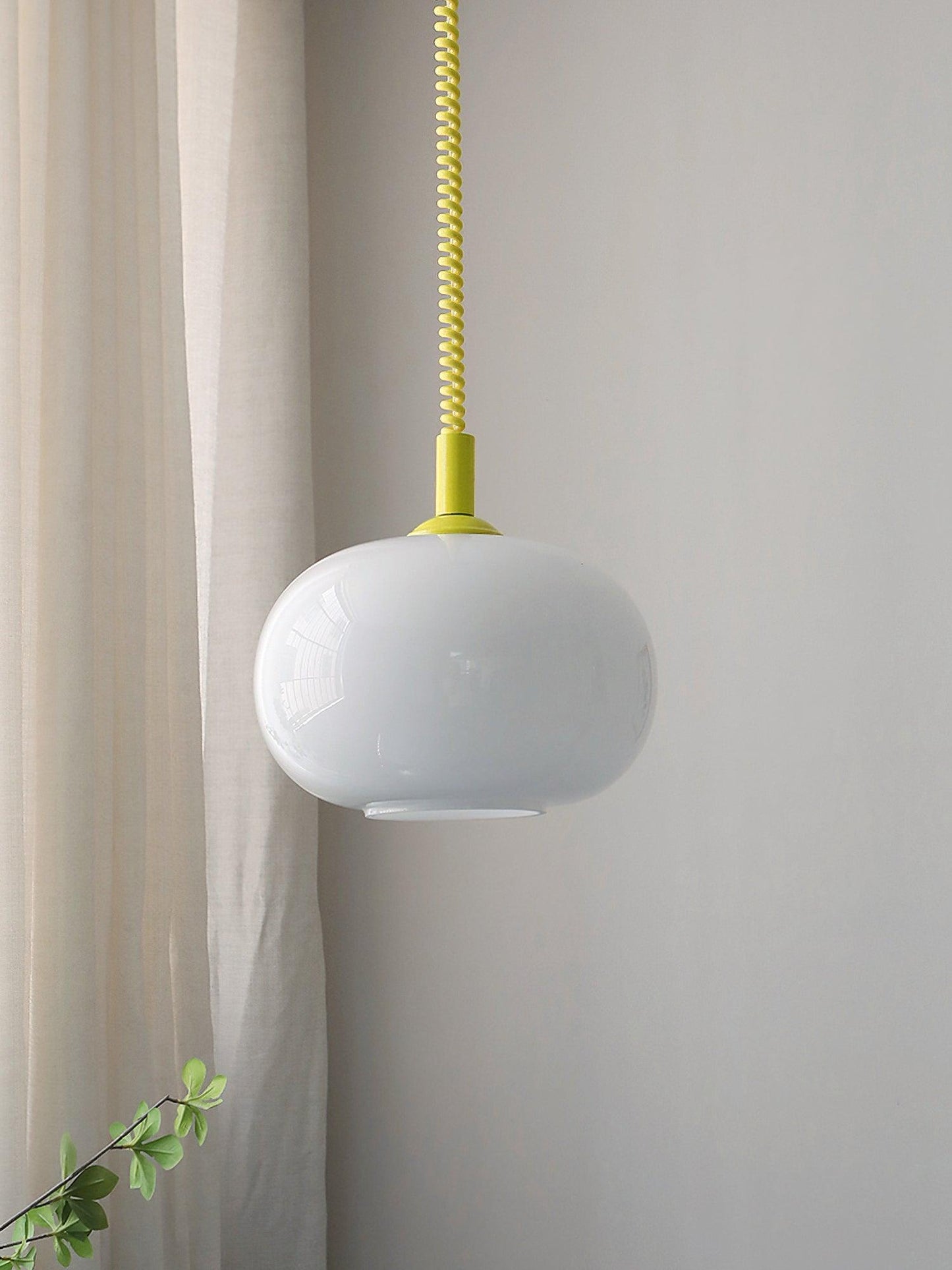 Suspension Macaron Spring - Design Coloré et Élégant, LED ou Ampoule Edison, Idéale pour Cuisine et Salon