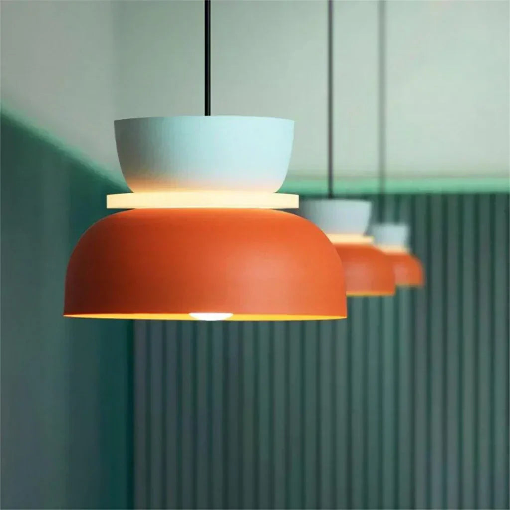Suspension Moderne en Acrylique – Design Coloré avec Éclat Nordique