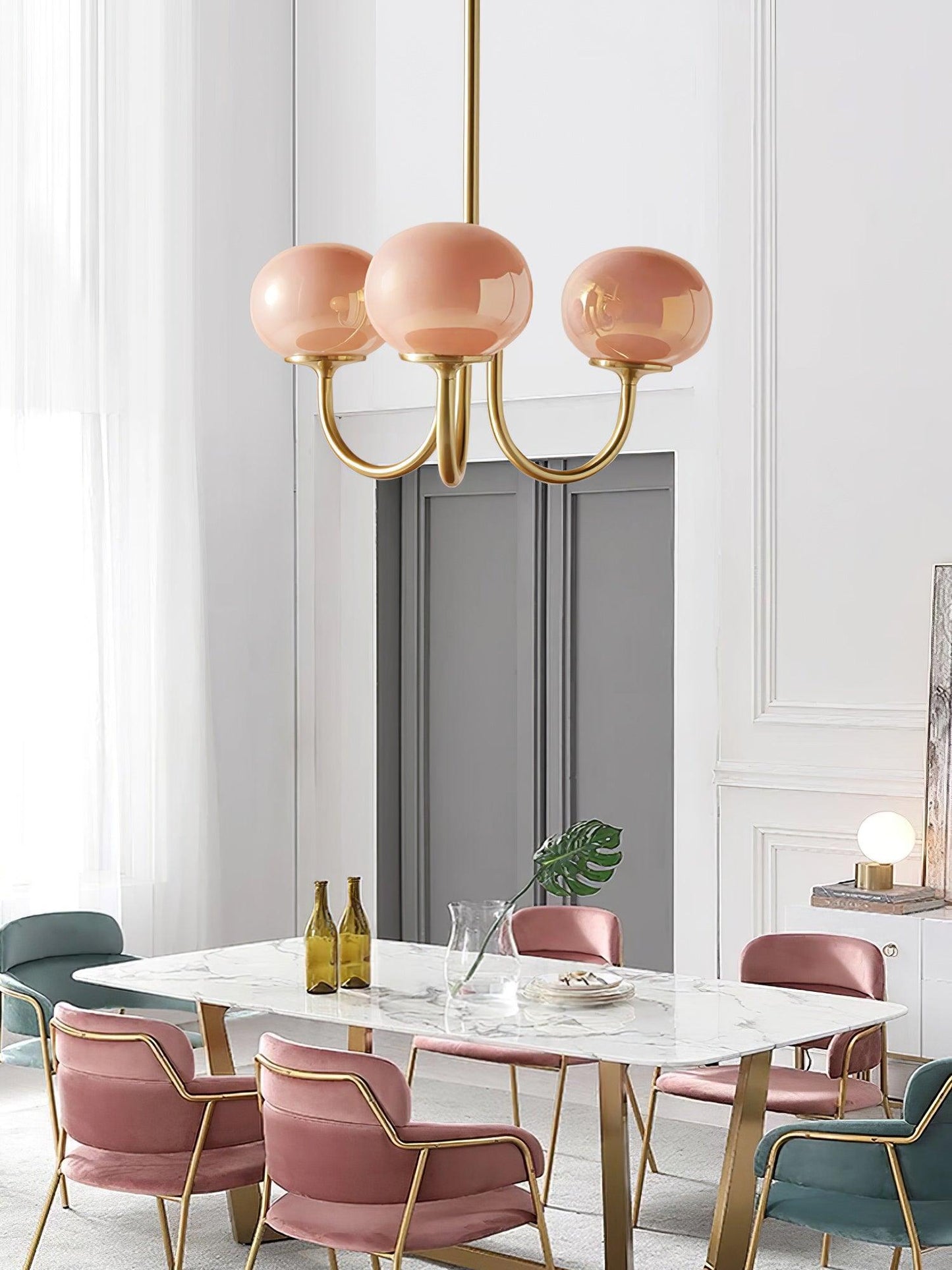 Plafonnier Moderne à 3 ou 5 Têtes - Fini Doré avec Abat-jours Roses en Verre