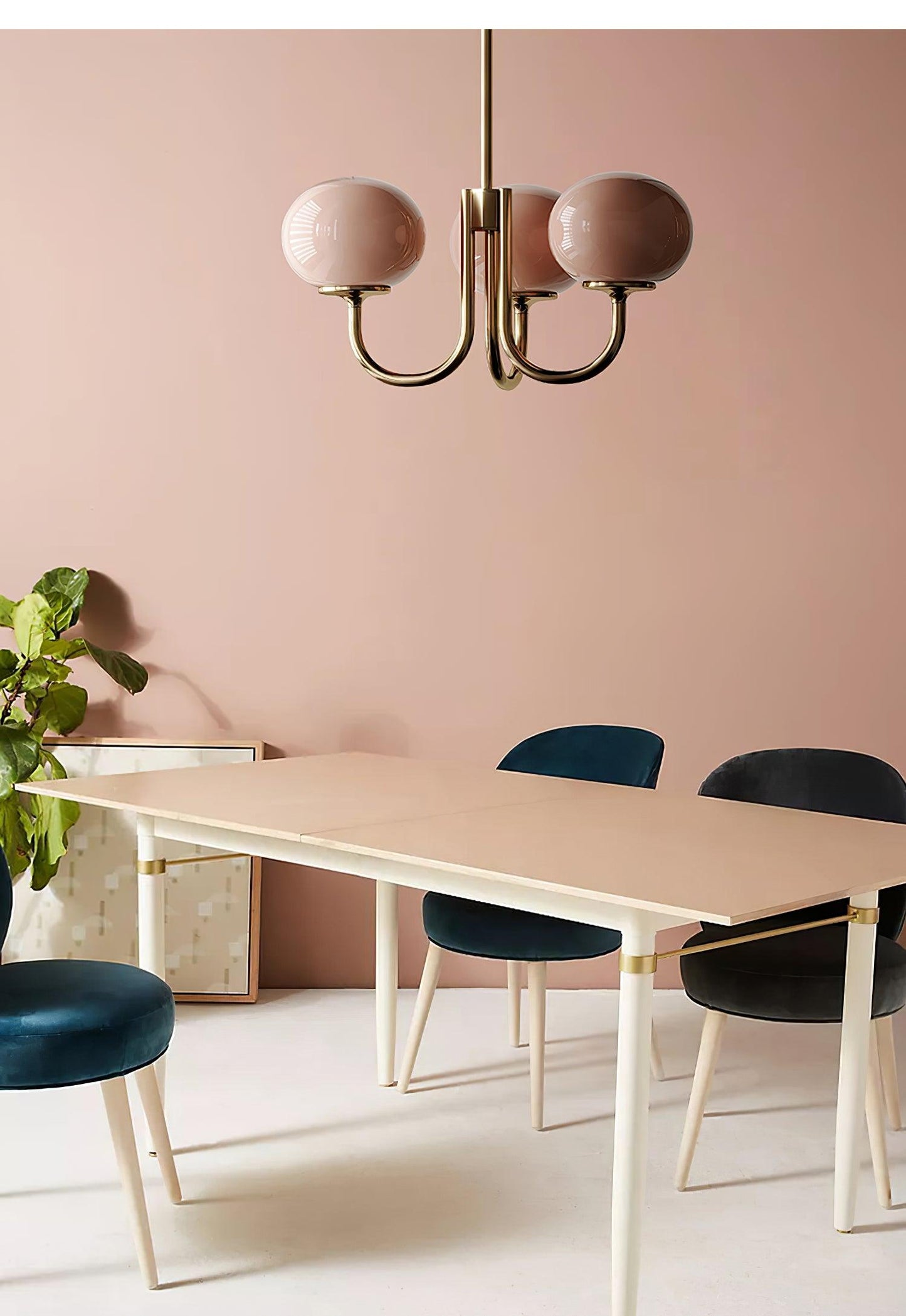 Plafonnier Moderne à 3 ou 5 Têtes - Fini Doré avec Abat-jours Roses en Verre