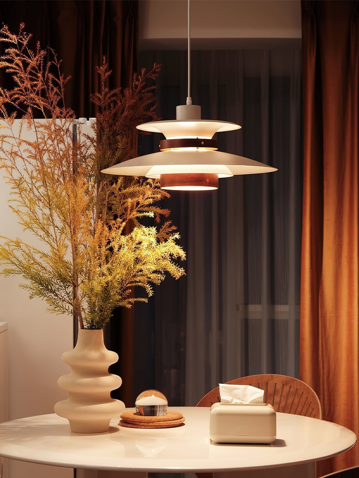 Suspension Mercero – Design Élégant avec LED, Matériaux Haut de Gamme