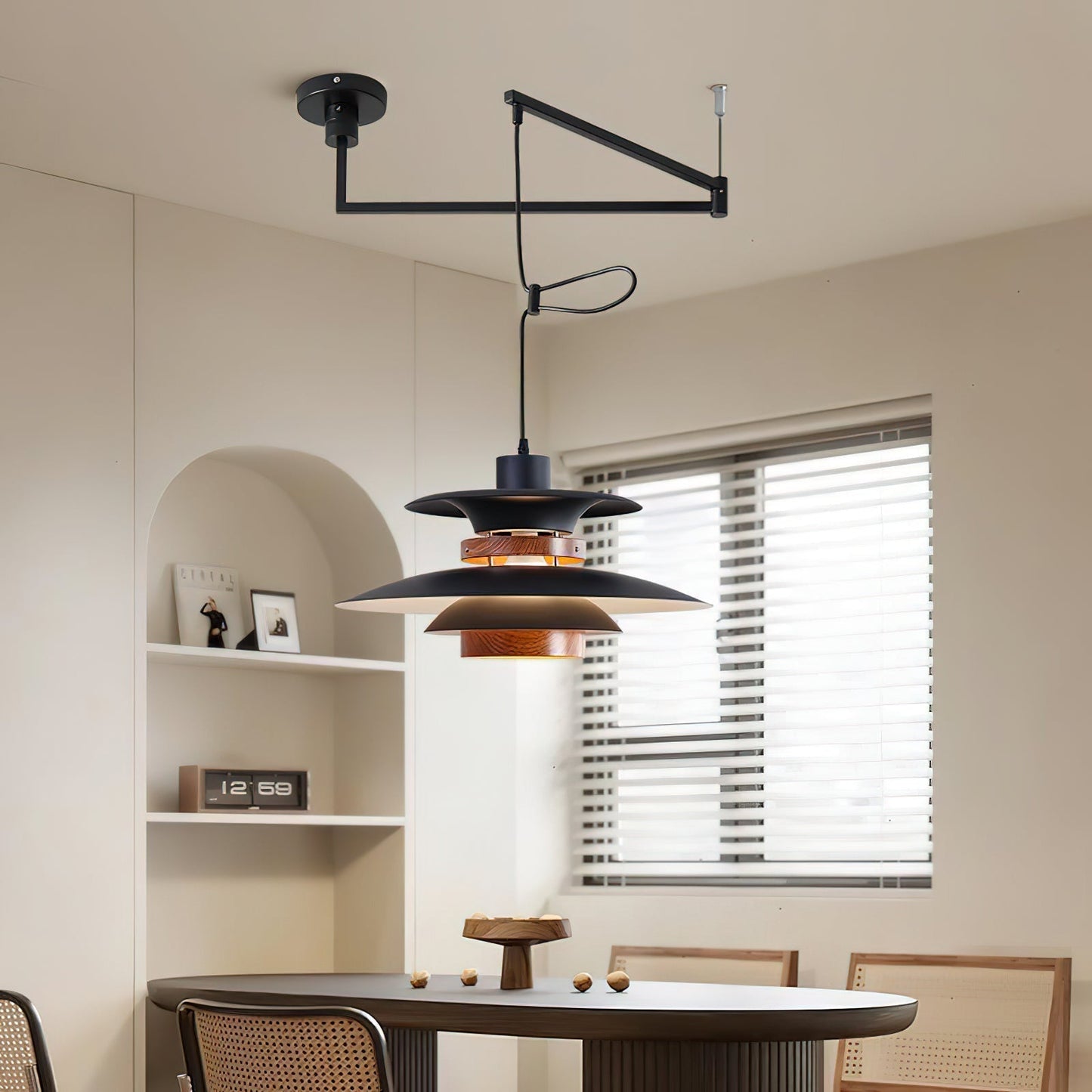 Suspension Mercero à Bras Pivotants – Design Scandinave, Lumière LED