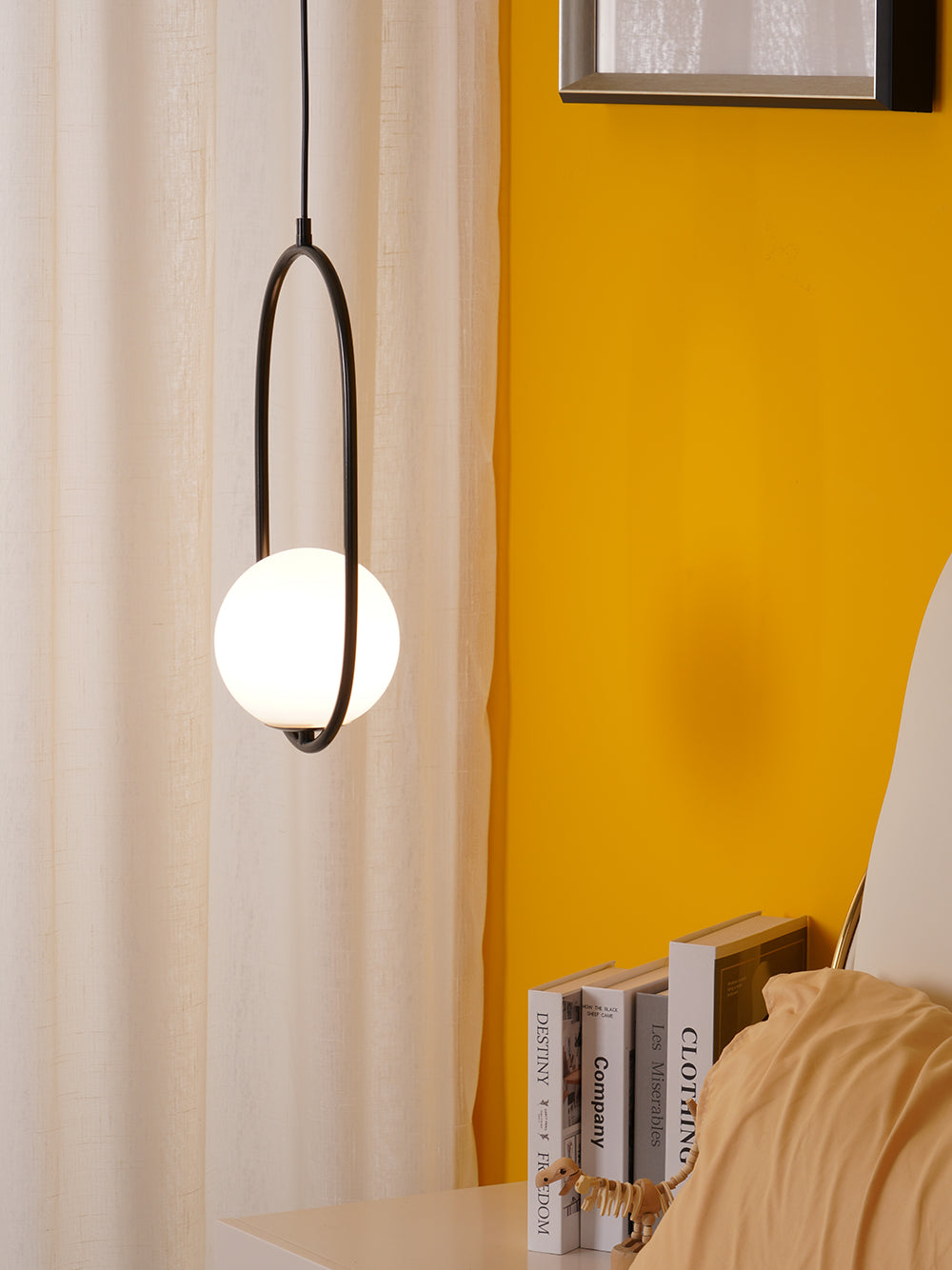 Suspension Mila en Métal et Verre – Lampe Moderne au Design Élégant