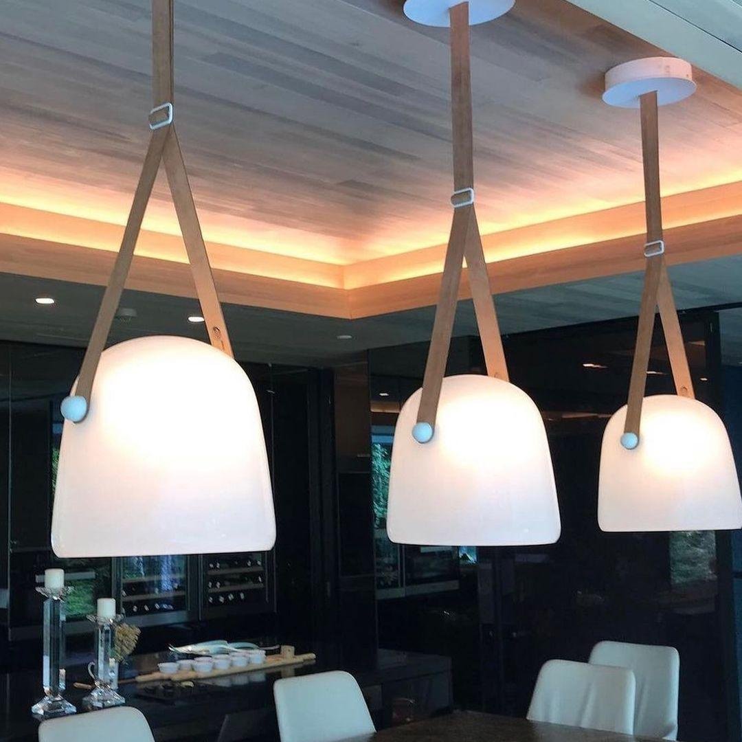 Suspension Mona Minimaliste en Métal et Verre - Éclairage LED Élégant pour Salon et Salle à Manger