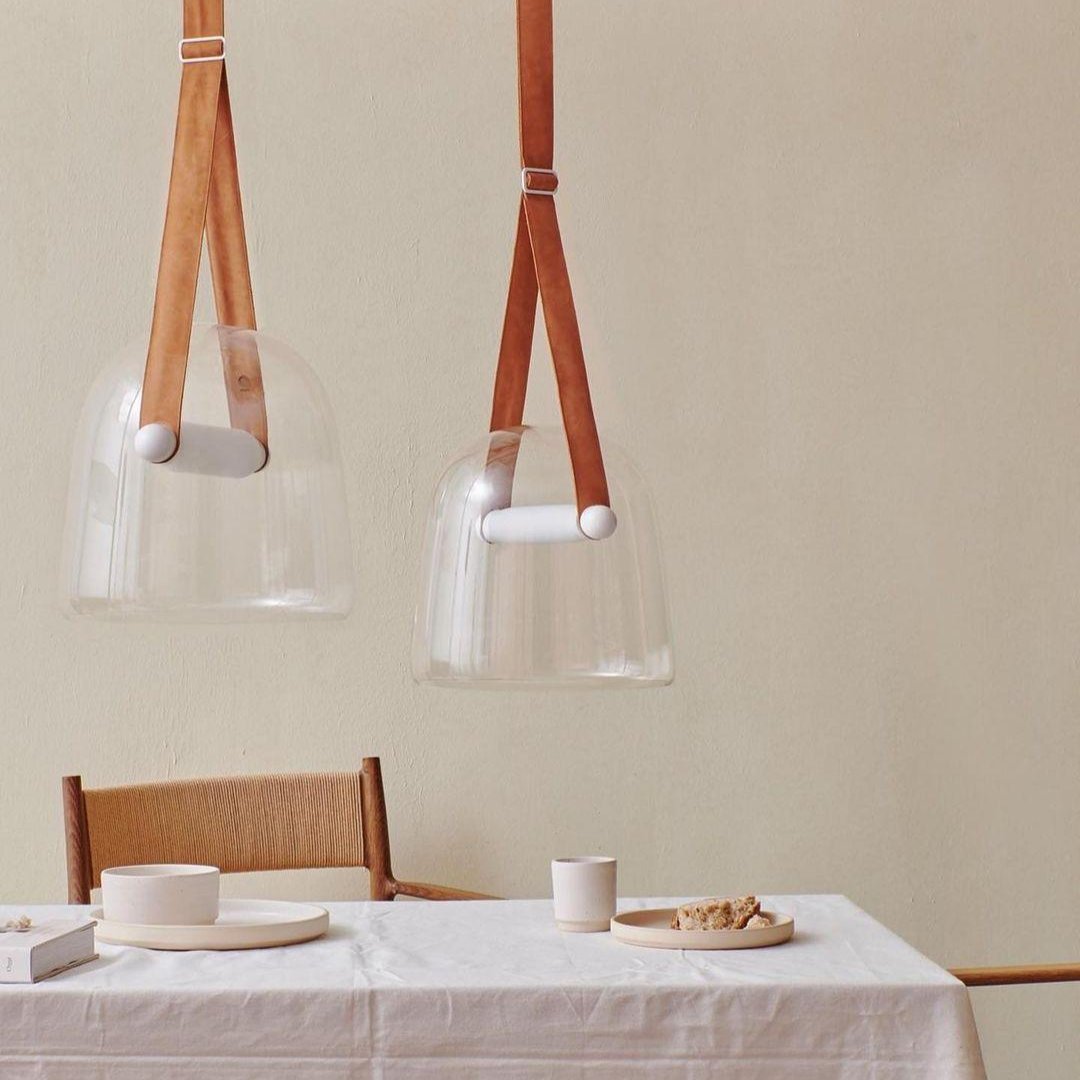 Suspension Mona Minimaliste en Métal et Verre - Éclairage LED Élégant pour Salon et Salle à Manger