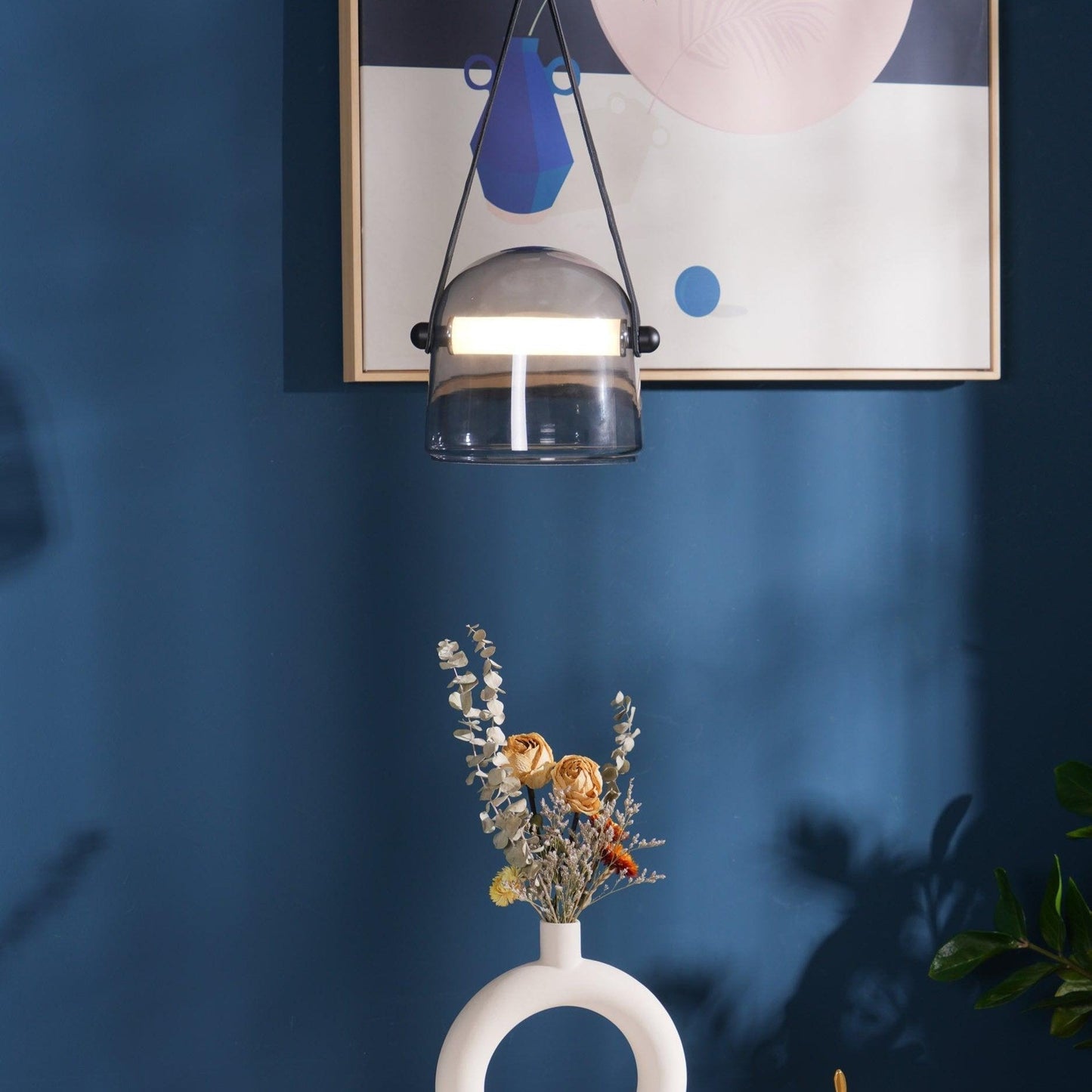 Suspension Mona Minimaliste en Métal et Verre - Éclairage LED Élégant pour Salon et Salle à Manger