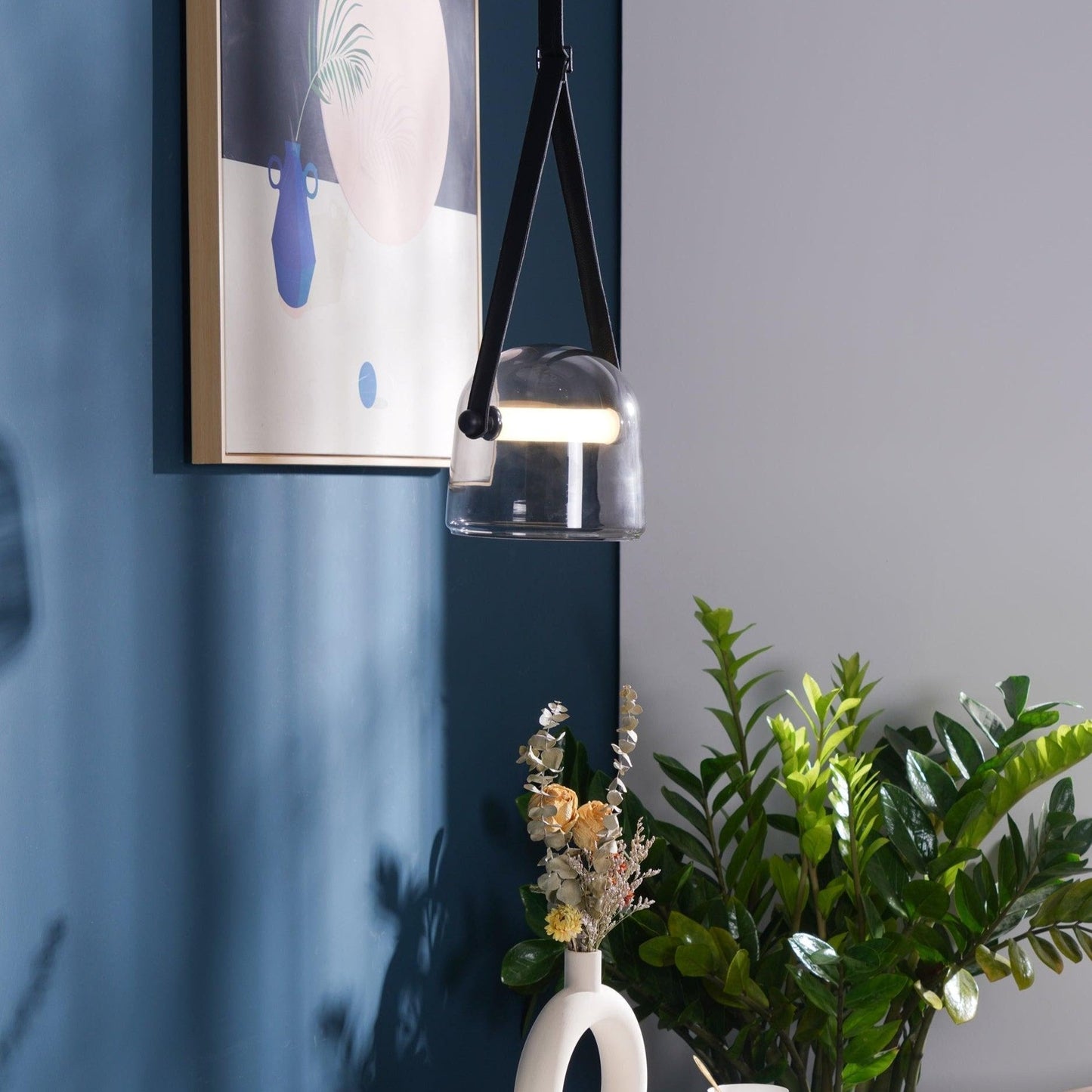 Suspension Mona Minimaliste en Métal et Verre - Éclairage LED Élégant pour Salon et Salle à Manger