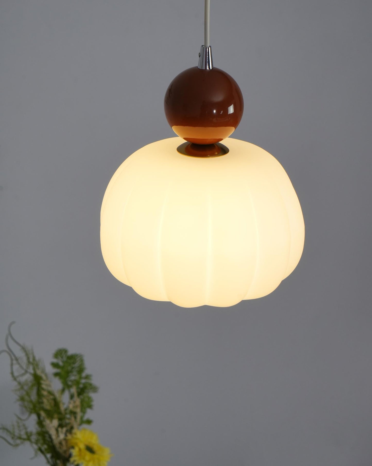 Suspension Yedra – Lampe Design Ronde en Métal et Acrylique, Éclairage Élégant pour Chambre ou Salle à Manger