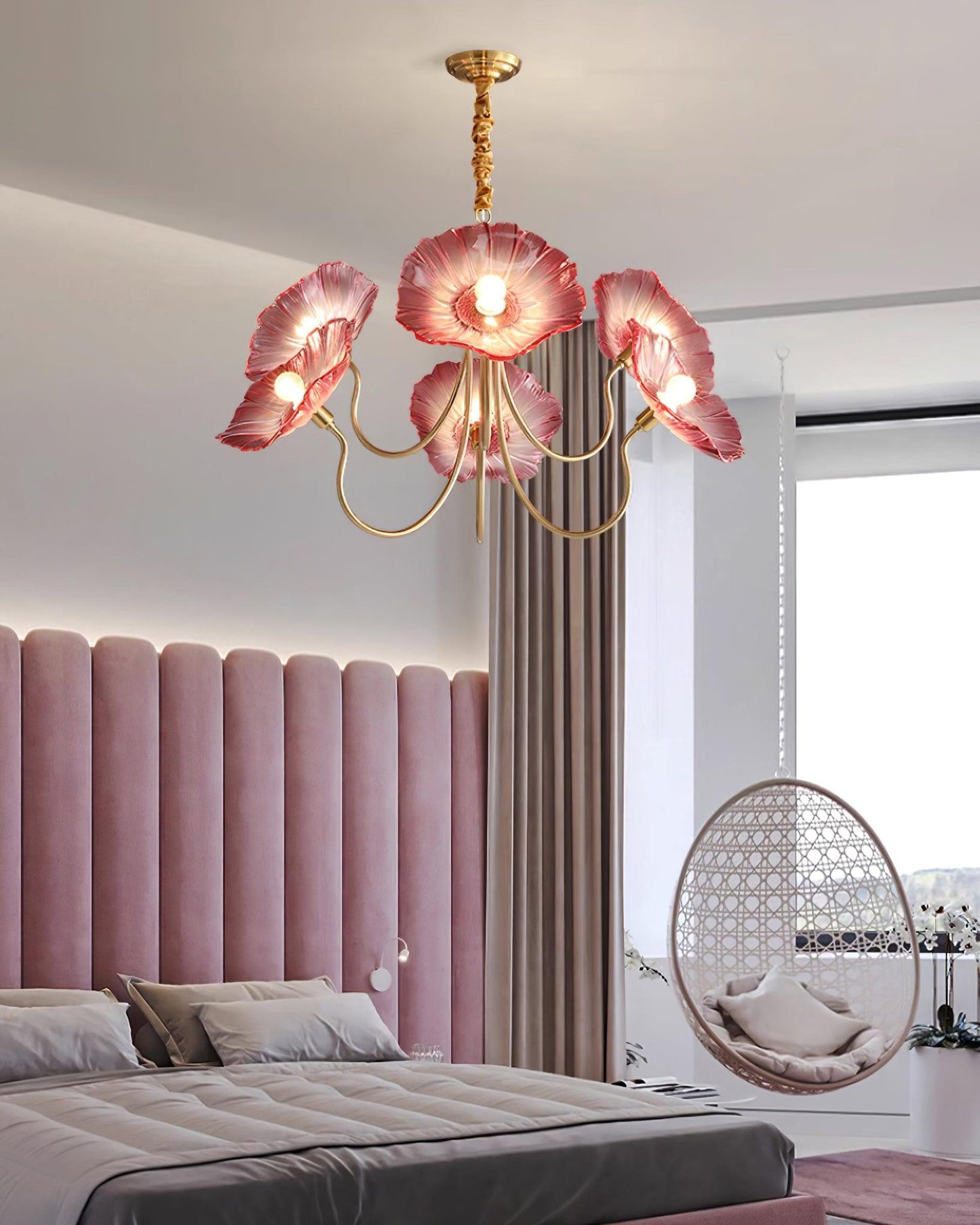 Chandelier en Verre Murano - Design Artistique et Éclairage Doux