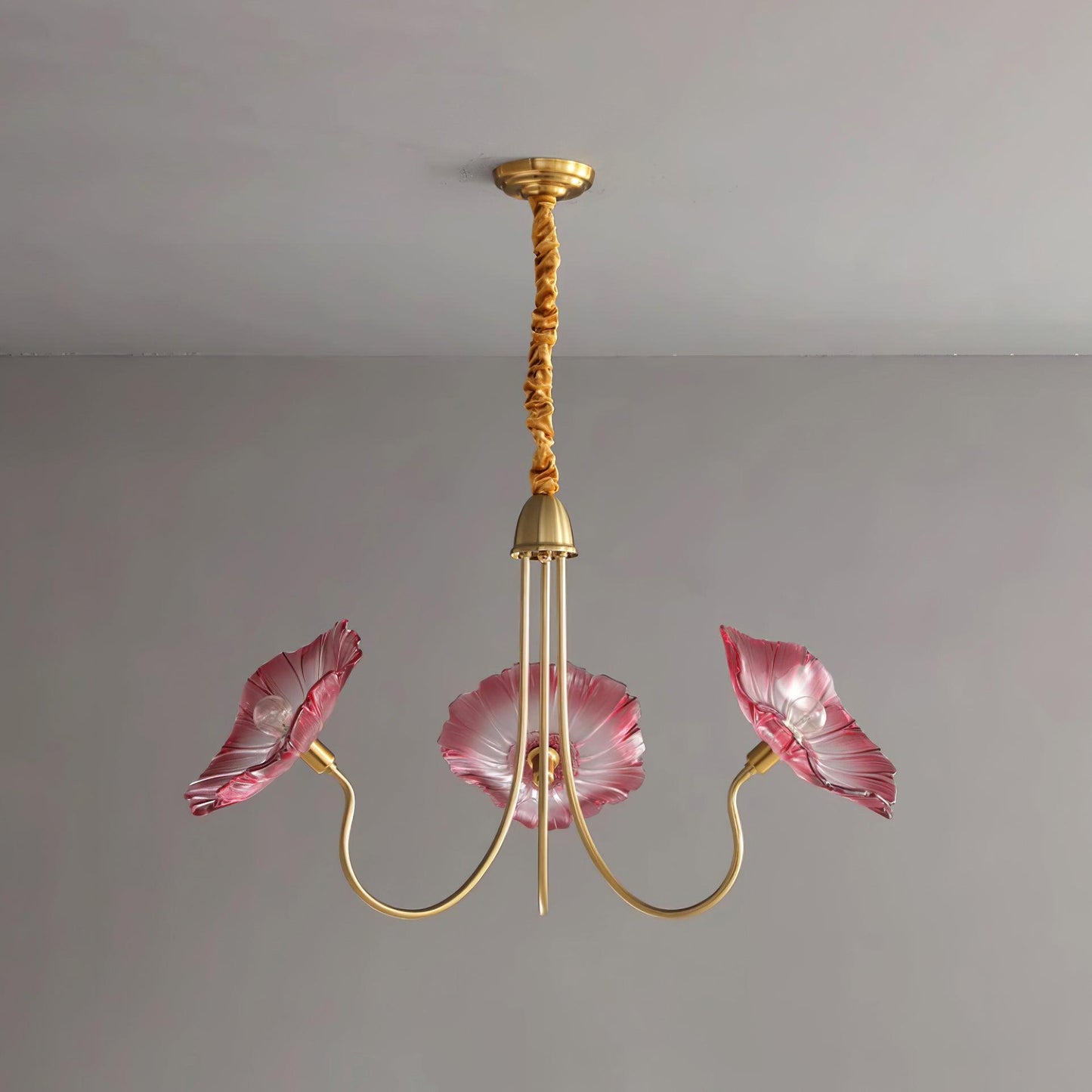 Chandelier en Verre Murano - Design Artistique et Éclairage Doux