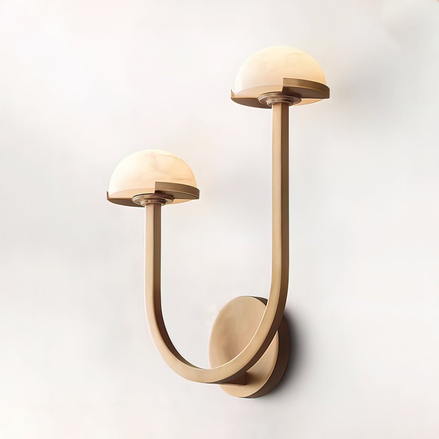 Applique Pilz Alabaster – Lampe Murale Organique en Alabastre et Laiton