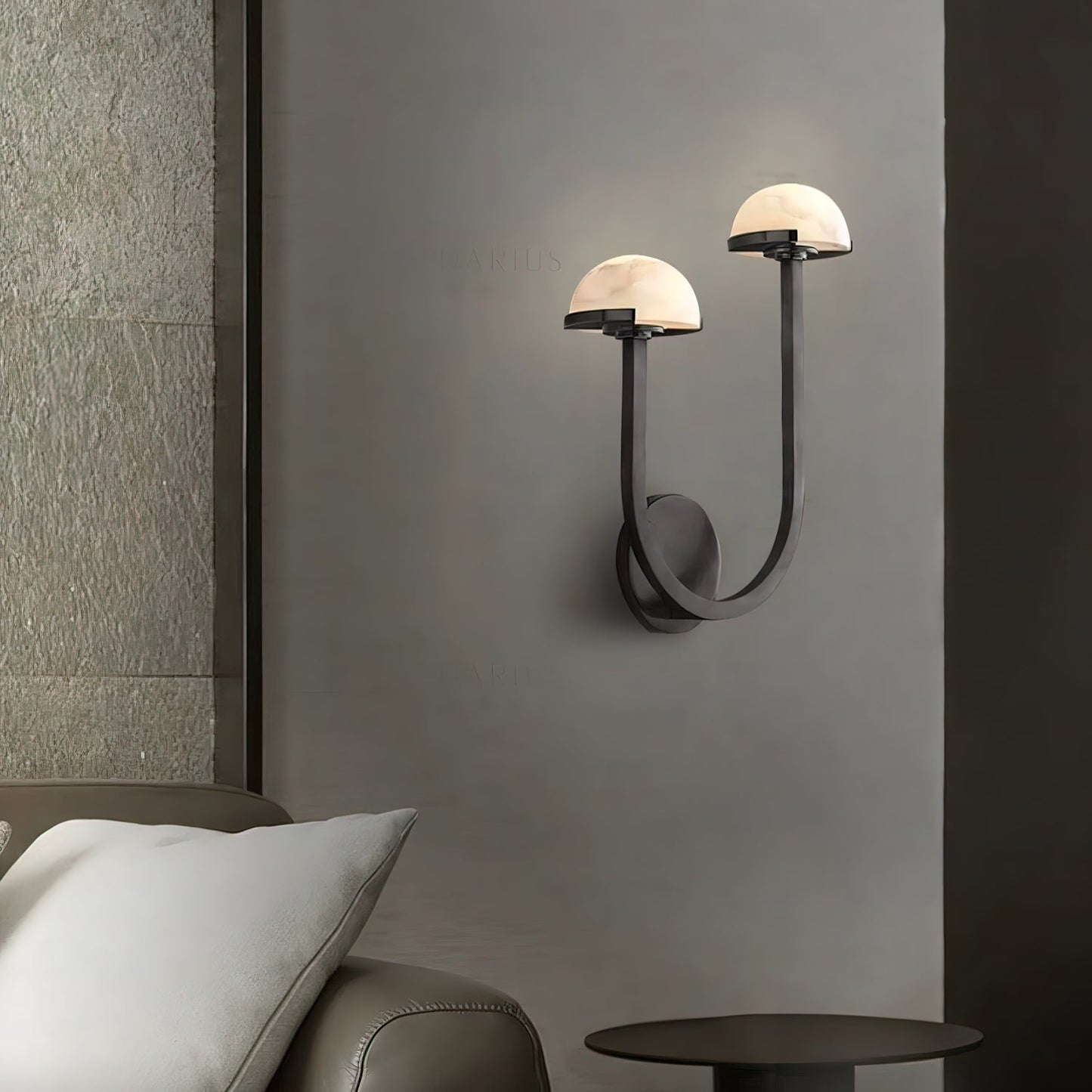 Applique Pilz Alabaster – Lampe Murale Organique en Alabastre et Laiton