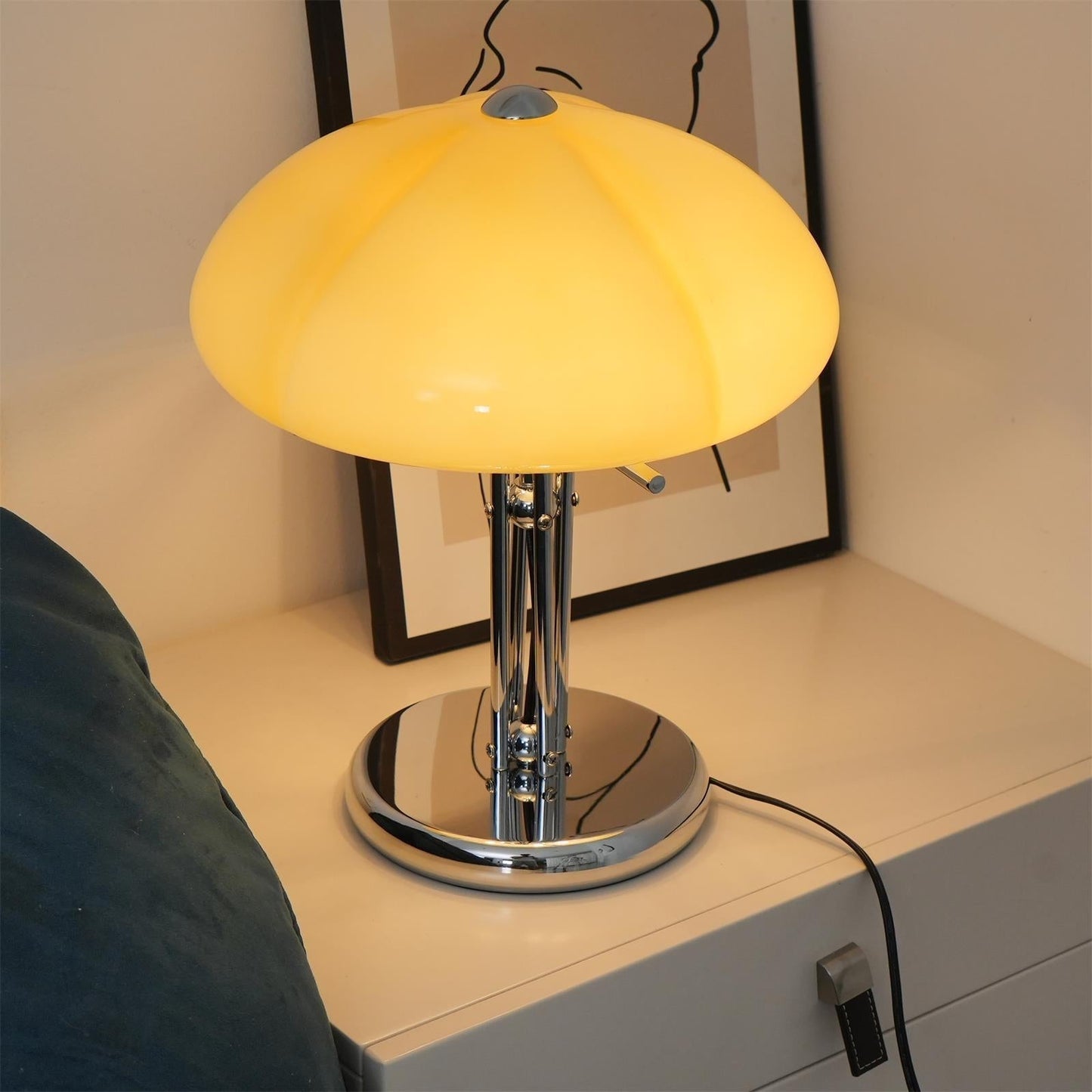 Lampe de Table Pilz Bauhaus – Design Moderne avec Abat-jour en Verre Amber