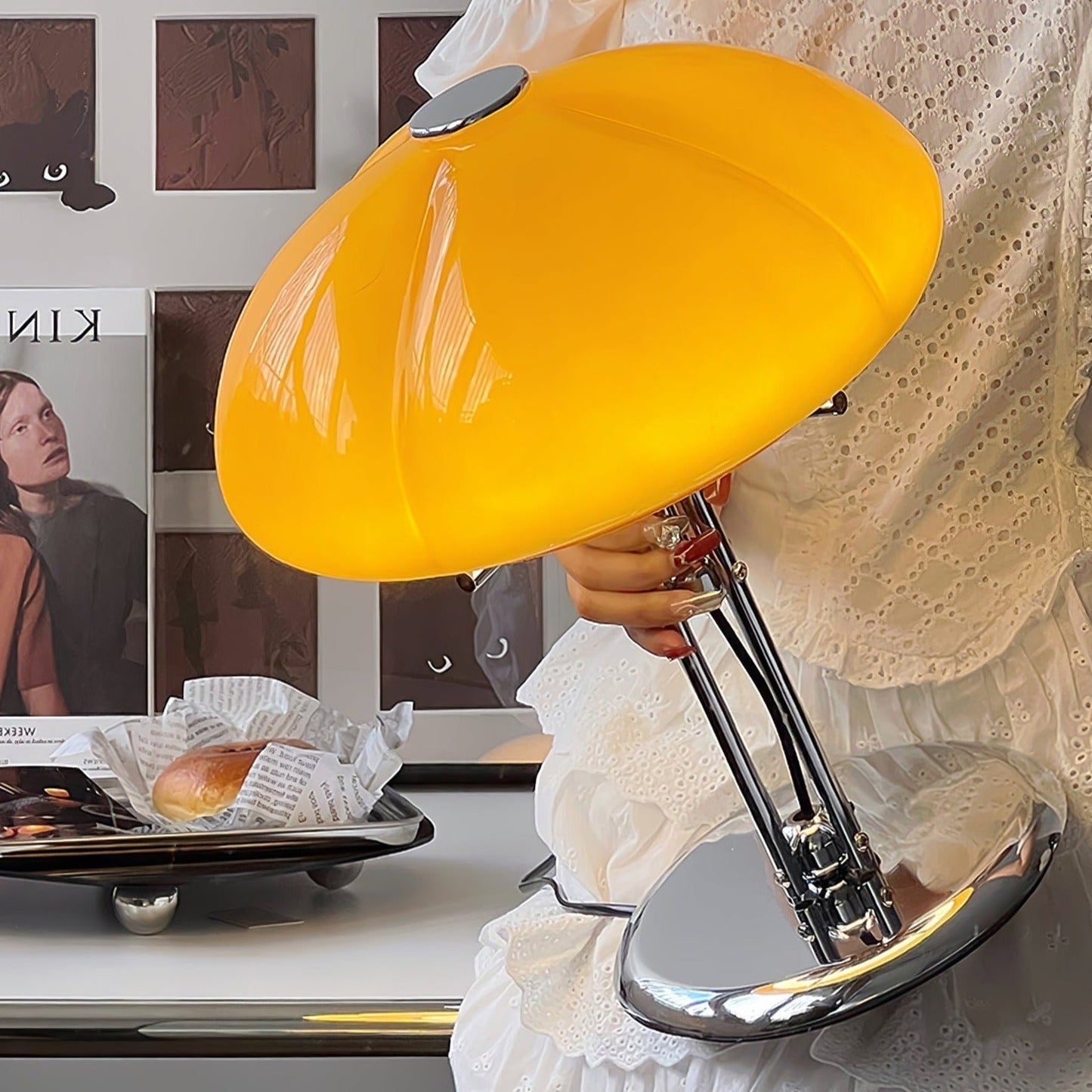 Lampe de Table Pilz Bauhaus – Design Moderne avec Abat-jour en Verre Amber