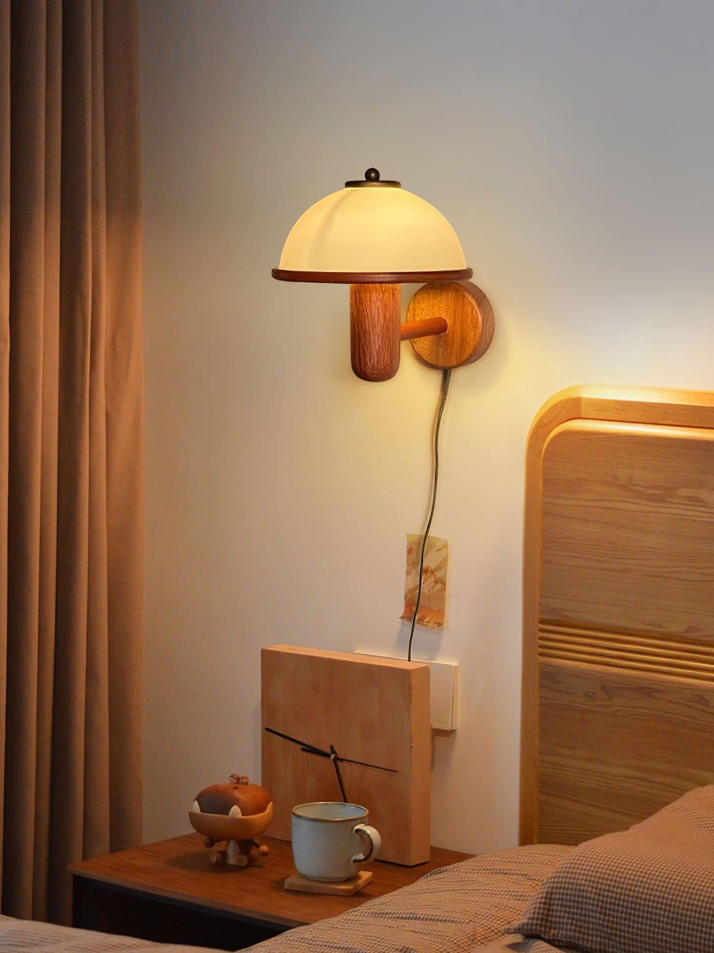 Lampe Murale Pilz en Bois – Élégante Lampe à Eiche avec Abat-jour Blanc