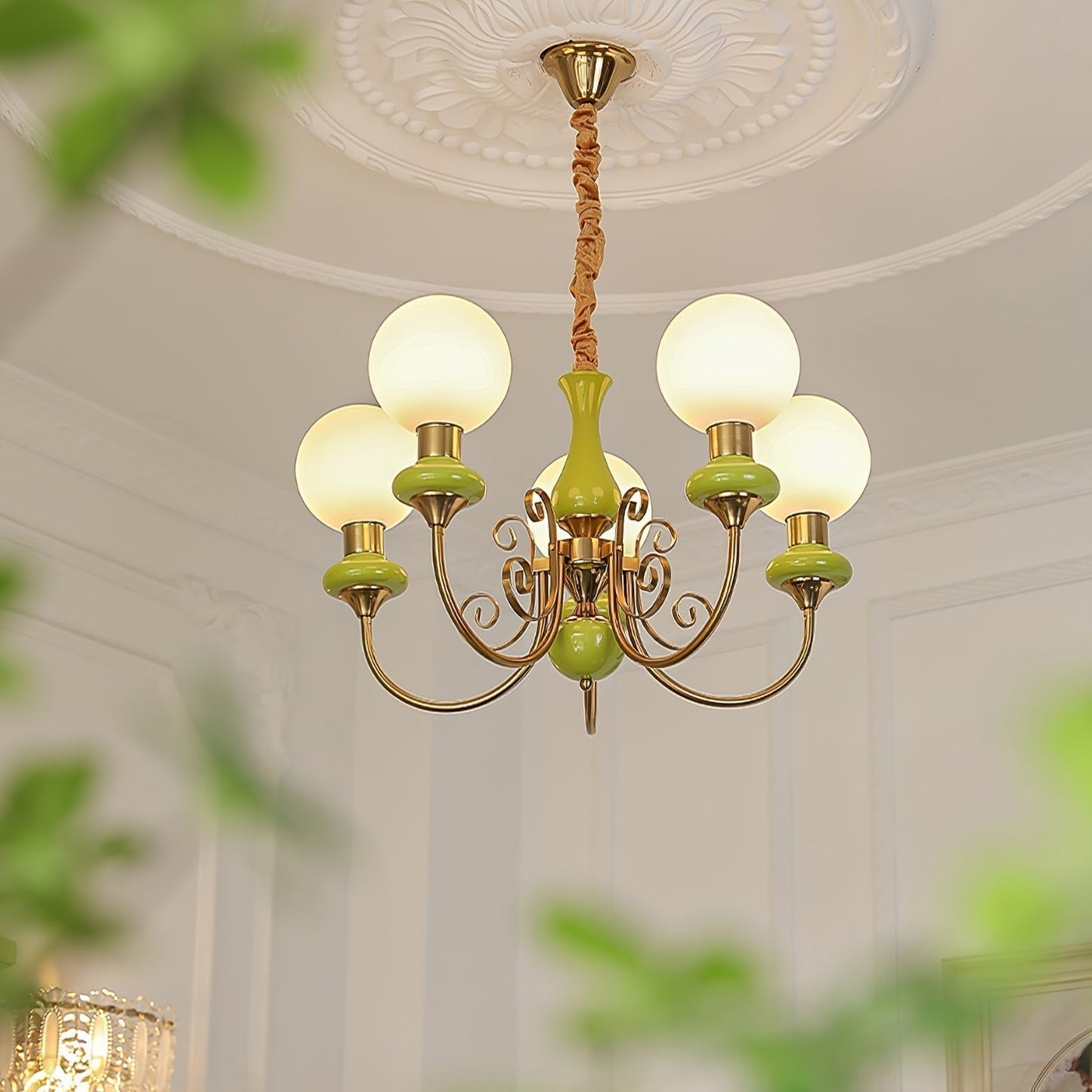 Chandelier Onyx Moderne – Luminaire Élégant en Métal et Verre pour Salon et Salle à Manger