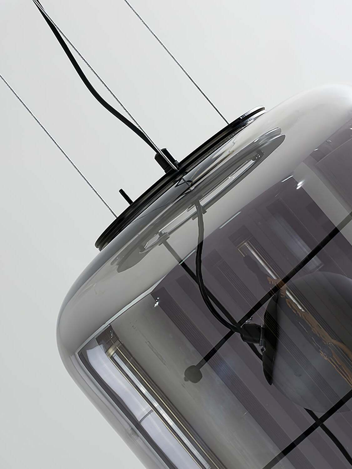 Plot Glass Pendelleuchte – Lampe Suspendue LED avec Éclairage Doux et Design Élégant