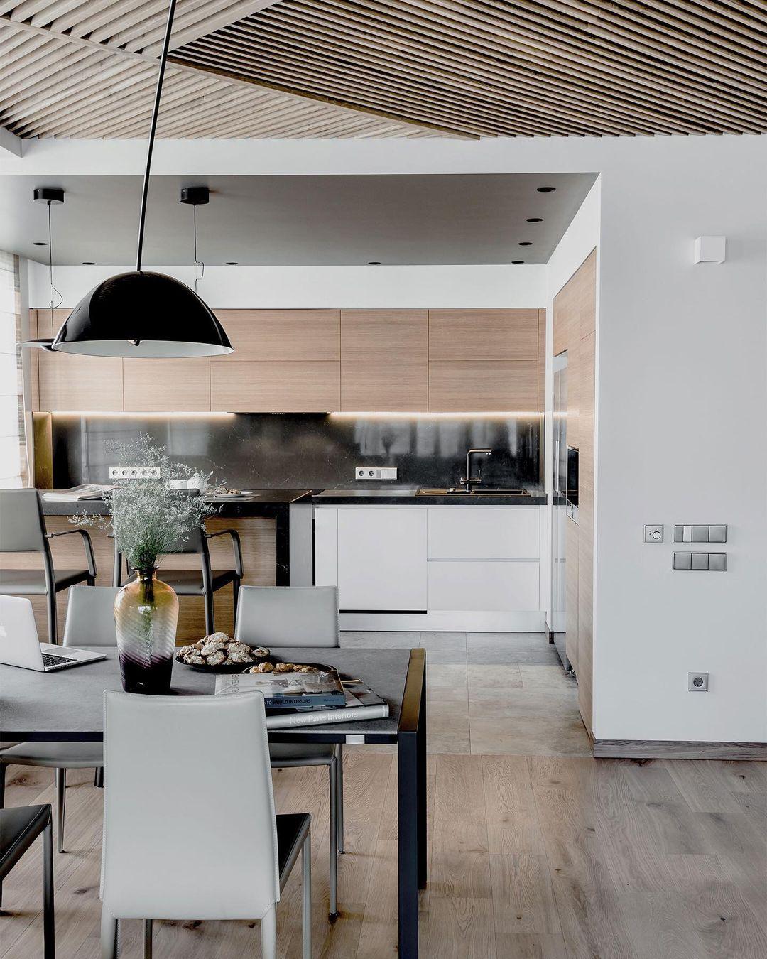 Lampadaire Verse Arc - Design Scandinave Élégant avec Bras Réglable et Éclairage LED