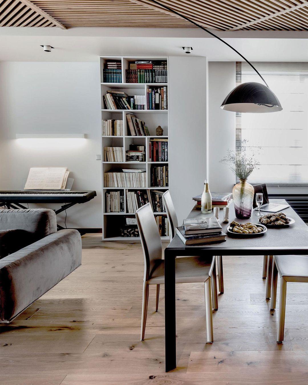 Lampadaire Verse Arc - Design Scandinave Élégant avec Bras Réglable et Éclairage LED