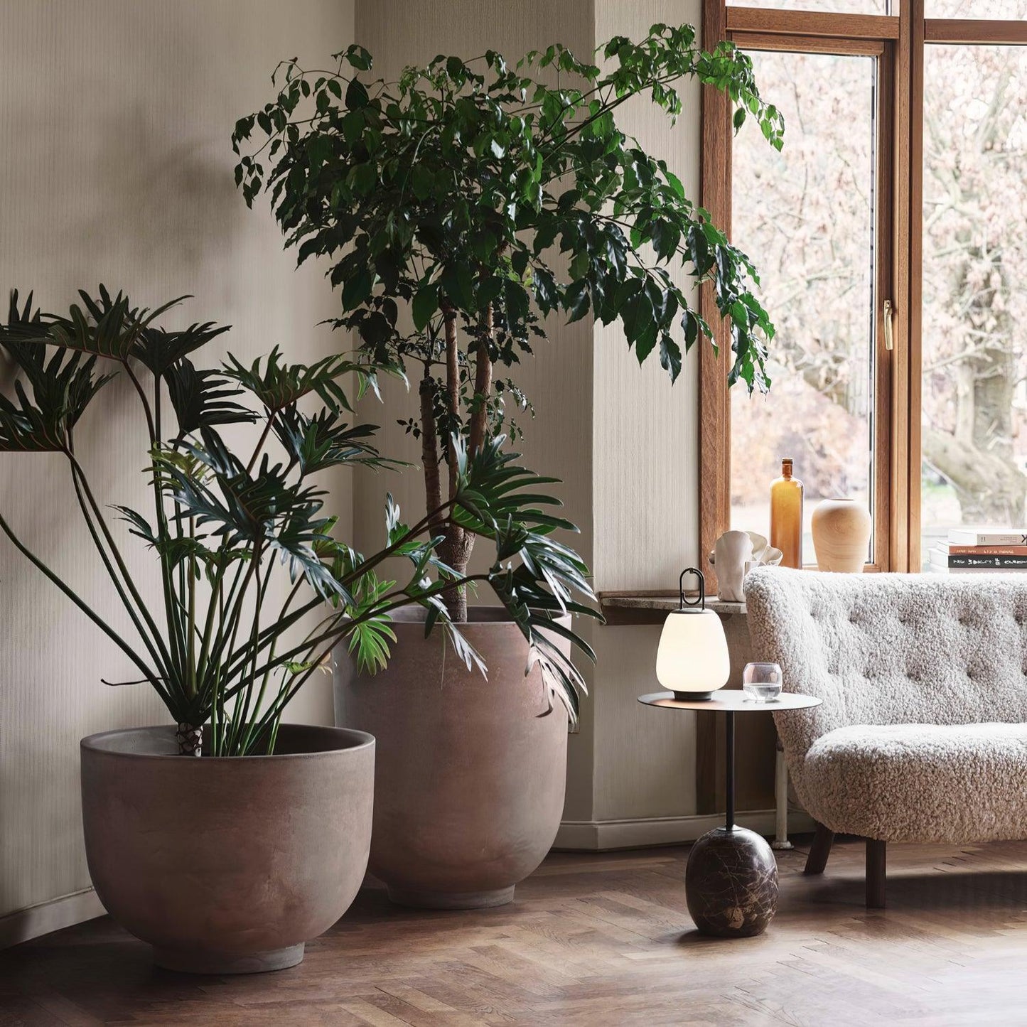 Lampe de Table Portable avec Recharge USB – Design Scandinave Élégant et Lumière Dimmable