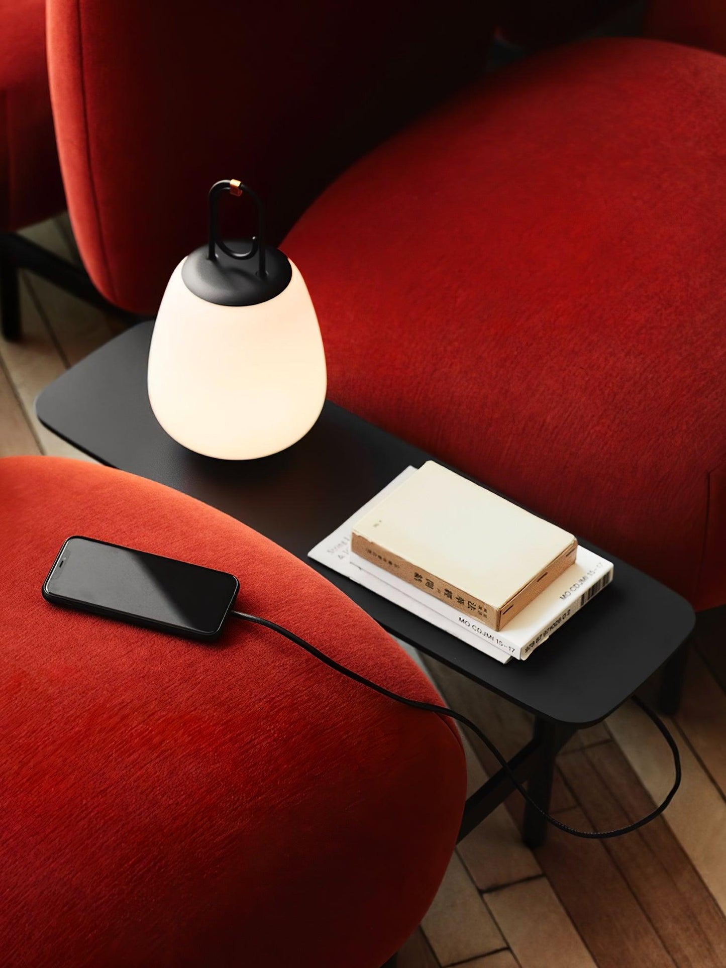 Lampe de Table Portable avec Recharge USB – Design Scandinave Élégant et Lumière Dimmable