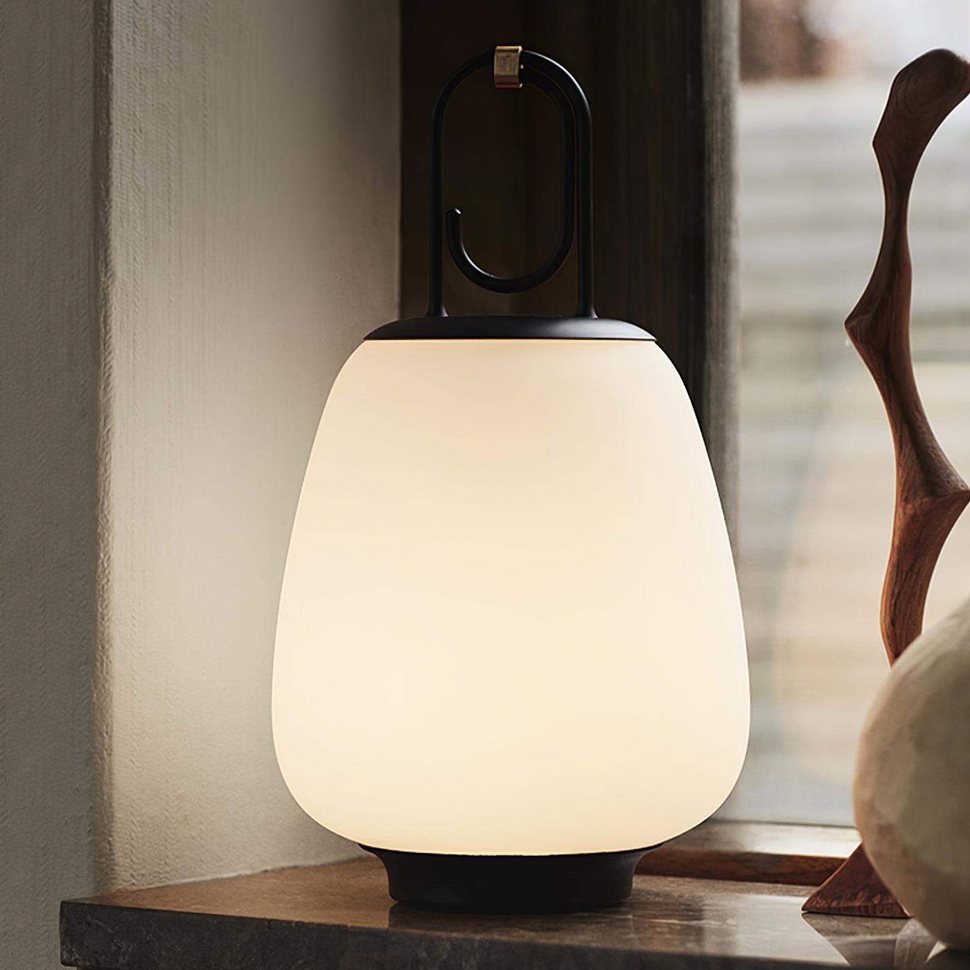 Lampe de Table Portable avec Recharge USB – Design Scandinave Élégant et Lumière Dimmable