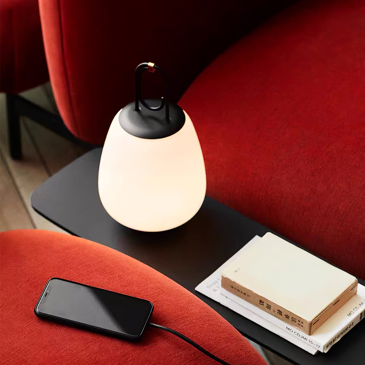 Lampe de Table Portable avec Recharge USB – Design Scandinave Élégant et Lumière Dimmable