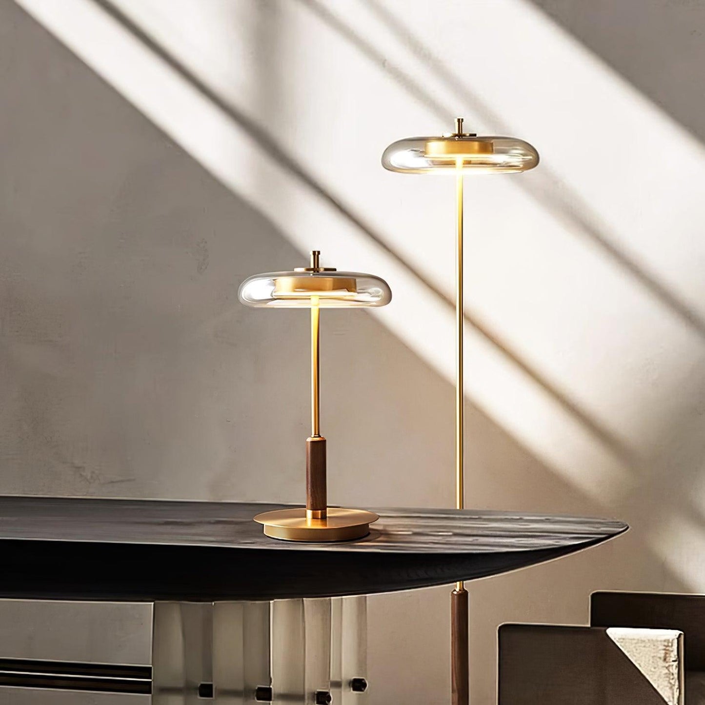 Lampe de Table Ronaldo - Design Moderne en Métal et Verre avec Technologie LED - Lumière Douce et Élégante