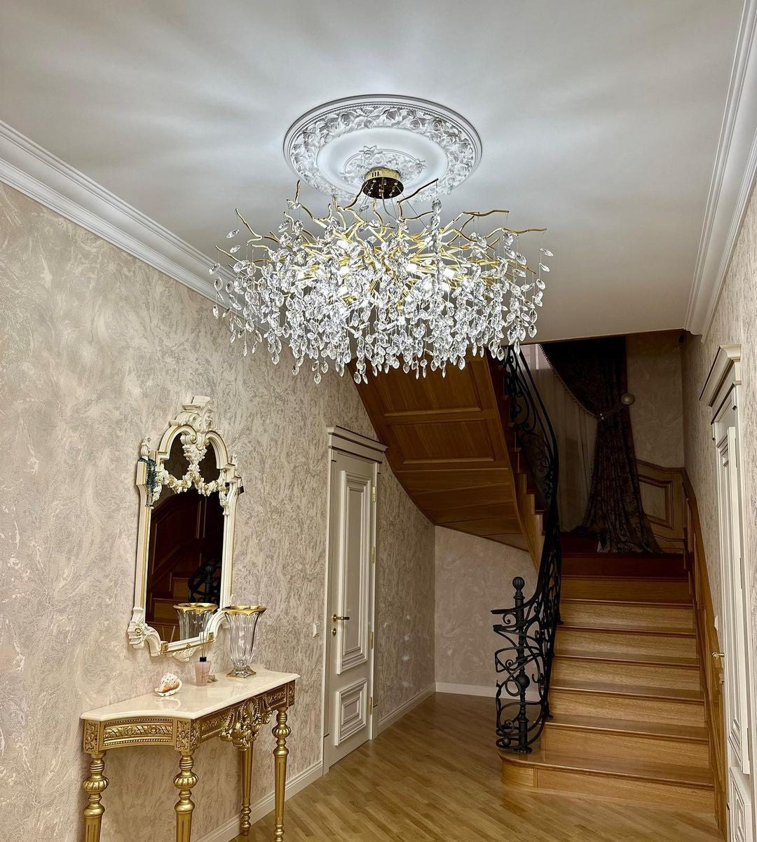 Lustre en Cristal Style Branché Français – Lustre Élégant en Aluminium et Cristal pour Salon et Salle à Manger