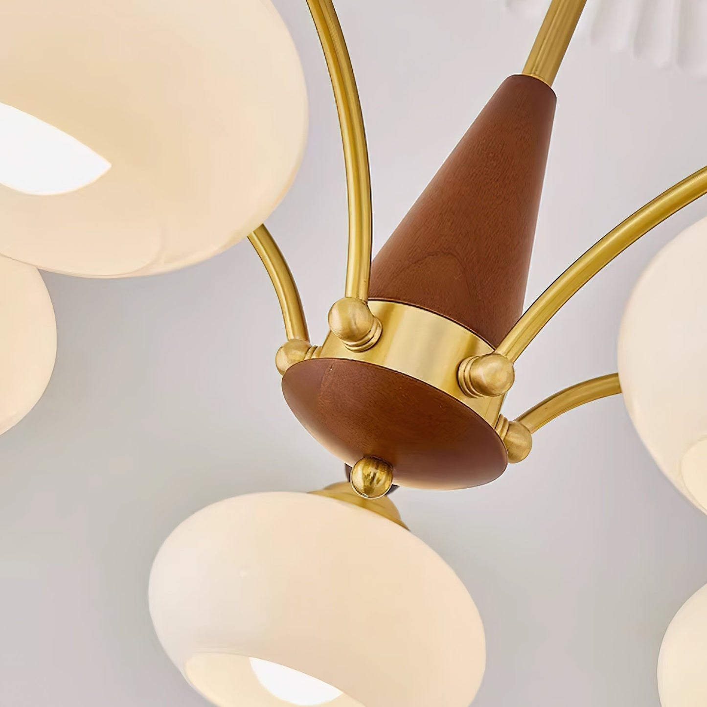 Chandelier Retro Melodica - Élégance Victoriienne et Artisanat Moderne