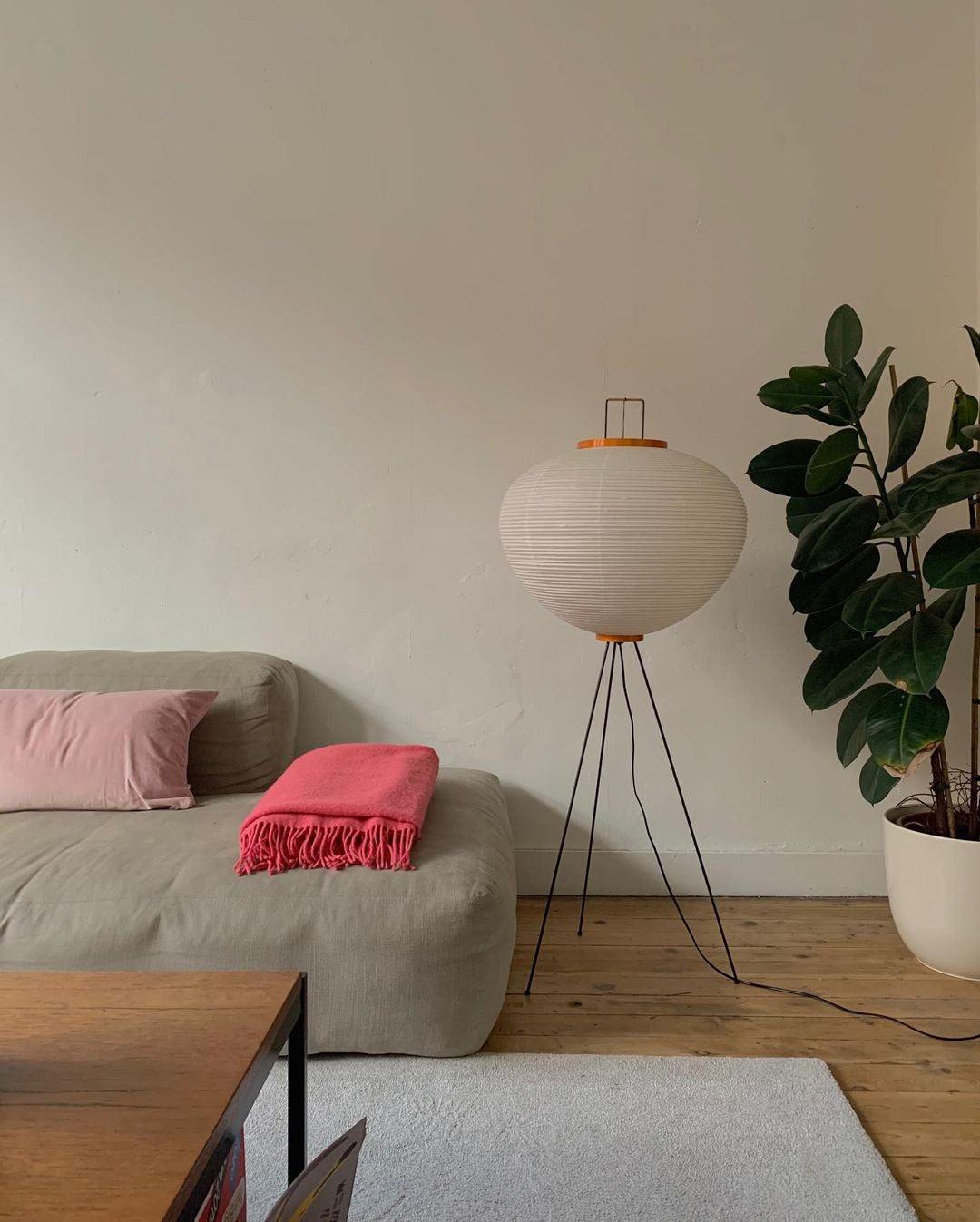 Lampadaire en Papier de Riz - Élégance Minimaliste pour Salon et Chambre
