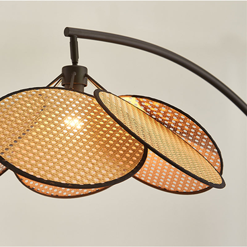 Lampe sur Pied en Rattan - Élégance Naturelle et Design Moderne