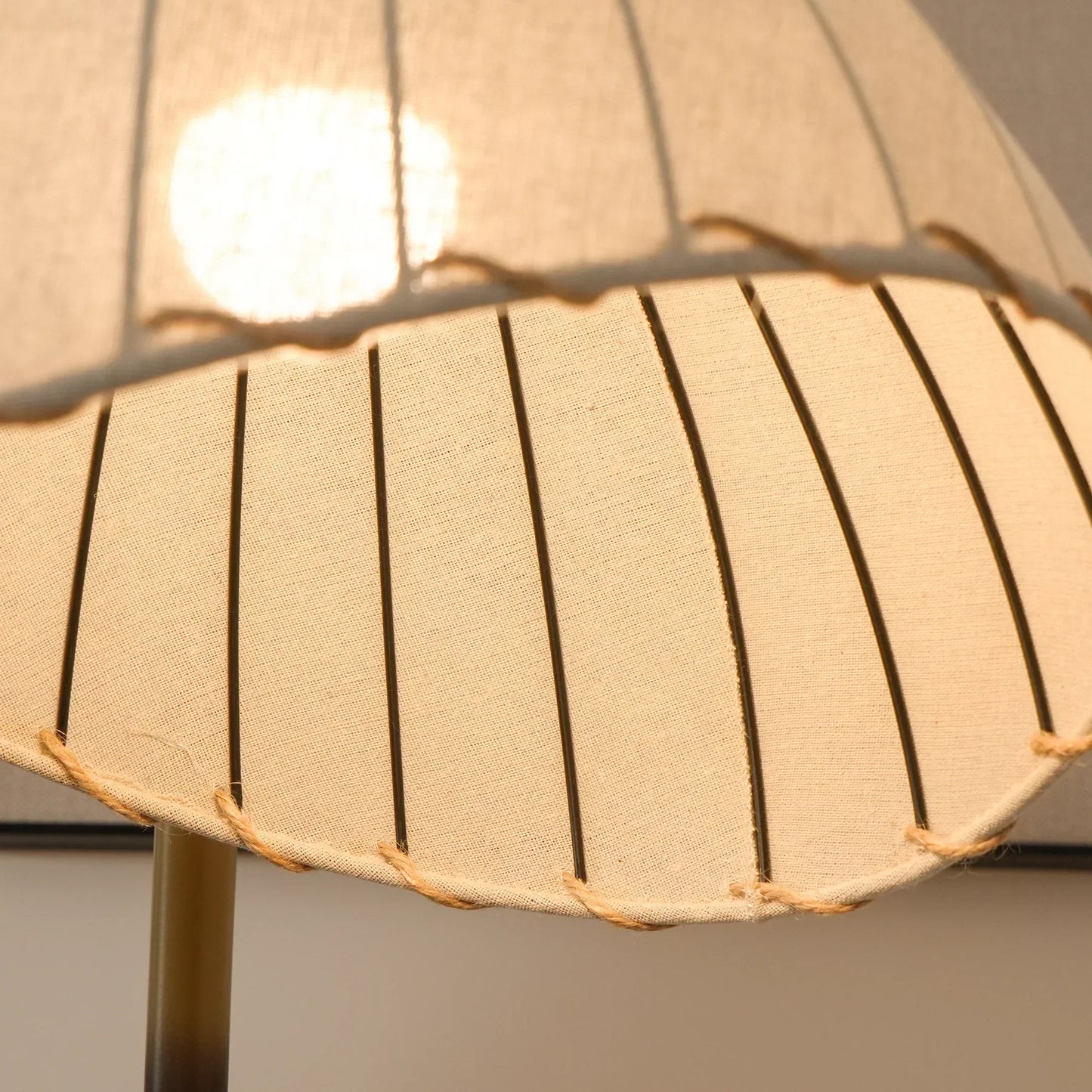 Lampe Sur Pied Japonaise en Bambou - Design Zen Minimaliste avec Douille E27