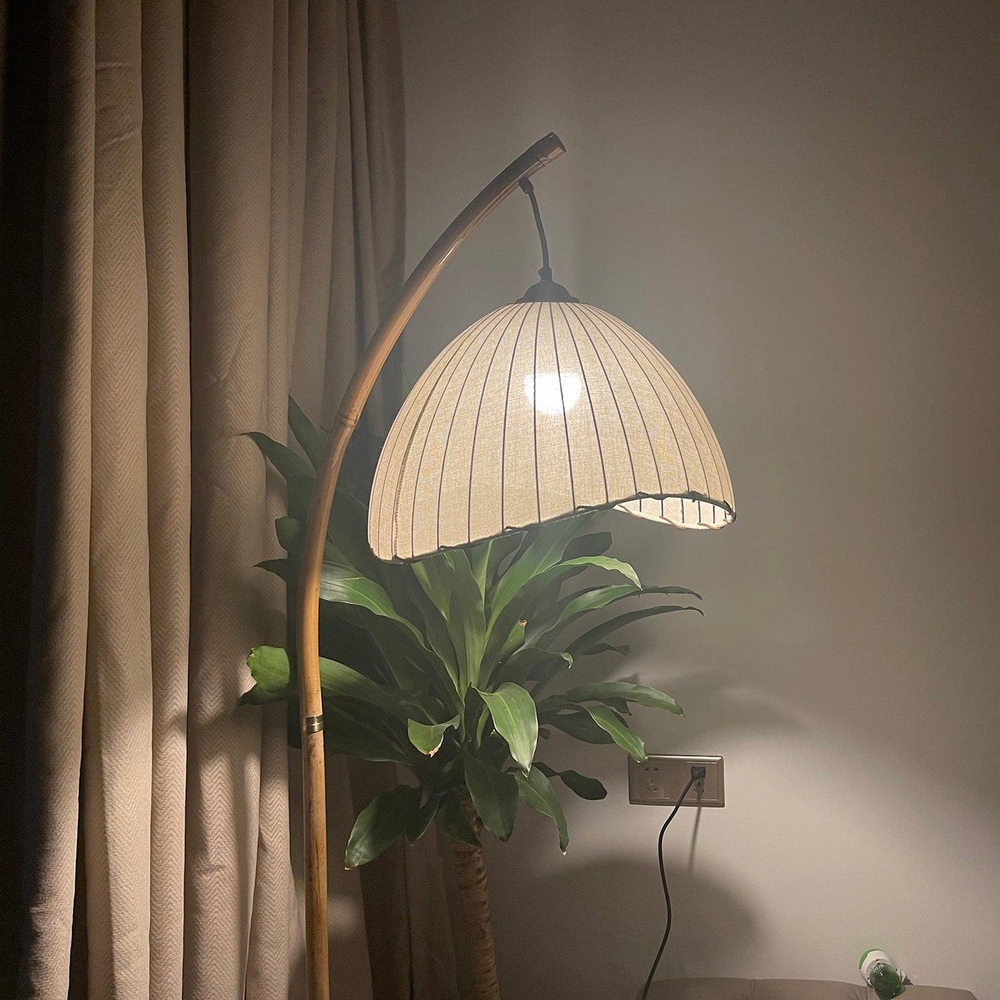 Lampe Sur Pied Japonaise en Bambou - Design Zen Minimaliste avec Douille E27
