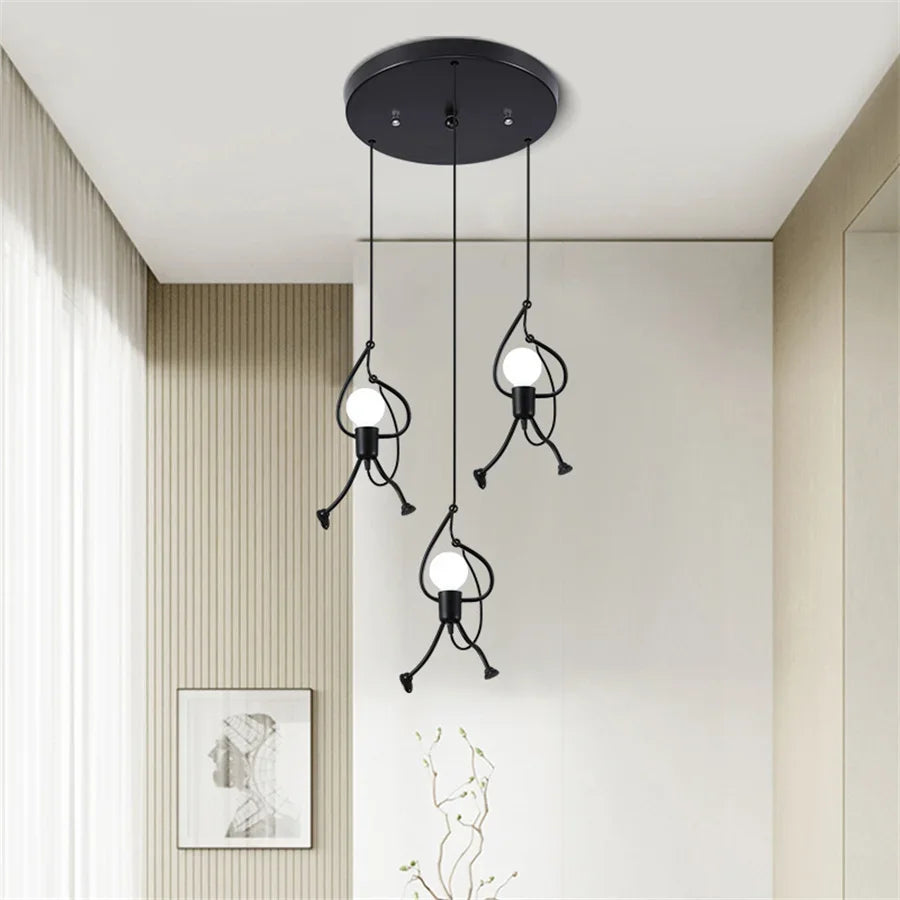Suspension Lumineuse en Forme de Poupée - Apportez de la Joie à Votre Intérieur