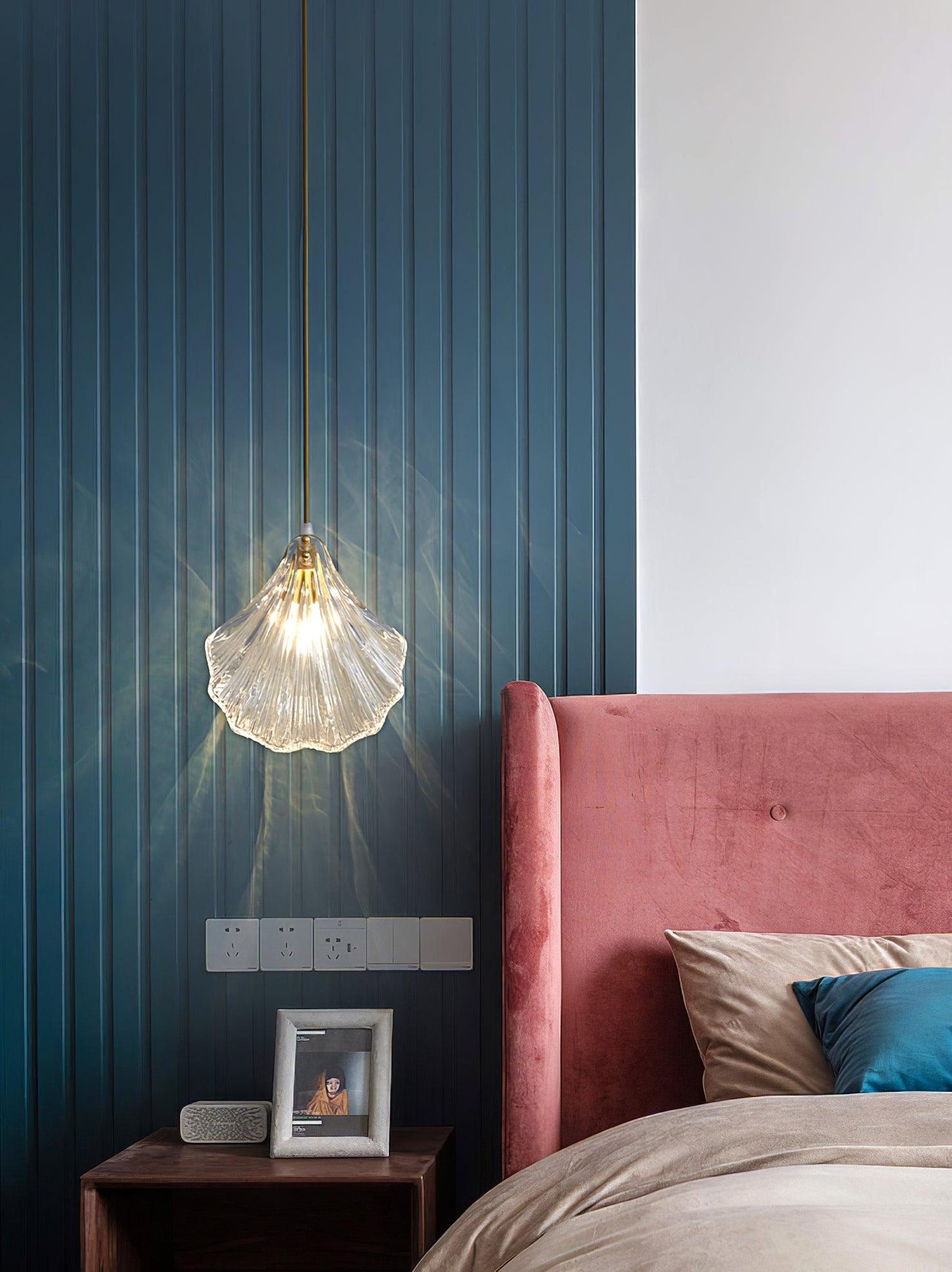 Suspension Mini Shell Design en Verre et Laiton – Lampe Moderne à Suspendre