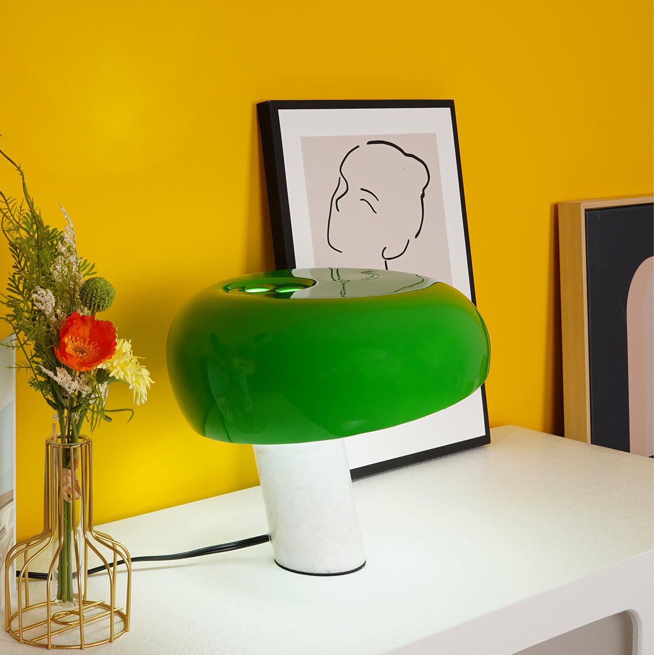 Lampe de Table Art Marble - Élégante en Marbre de Carrare et Métal avec LED