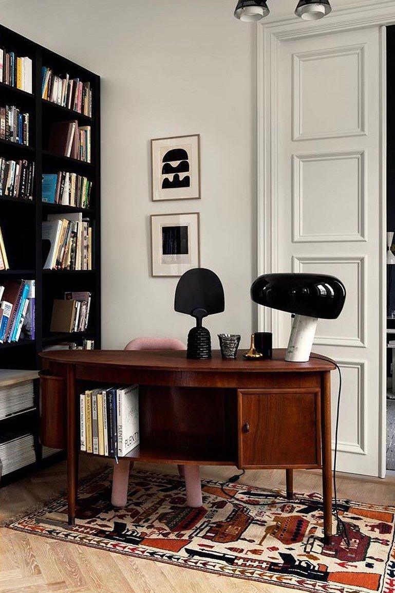 Lampe de Table Art Marble - Élégante en Marbre de Carrare et Métal avec LED