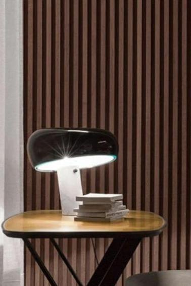 Lampe de Table Art Marble - Élégante en Marbre de Carrare et Métal avec LED
