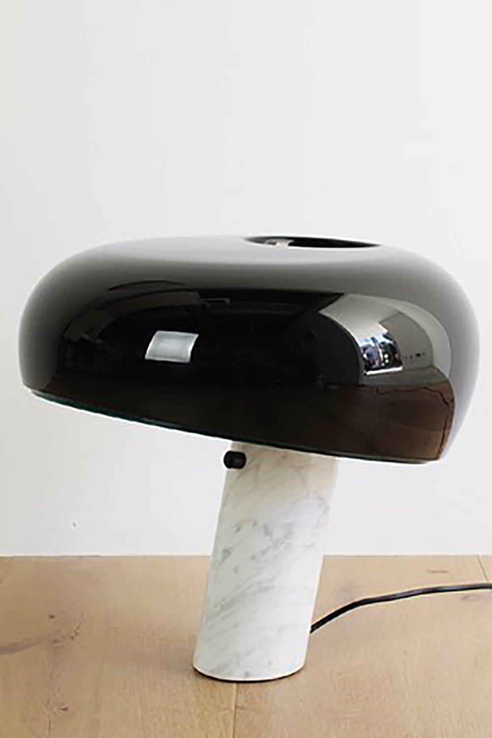 Lampe de Table Art Marble - Élégante en Marbre de Carrare et Métal avec LED