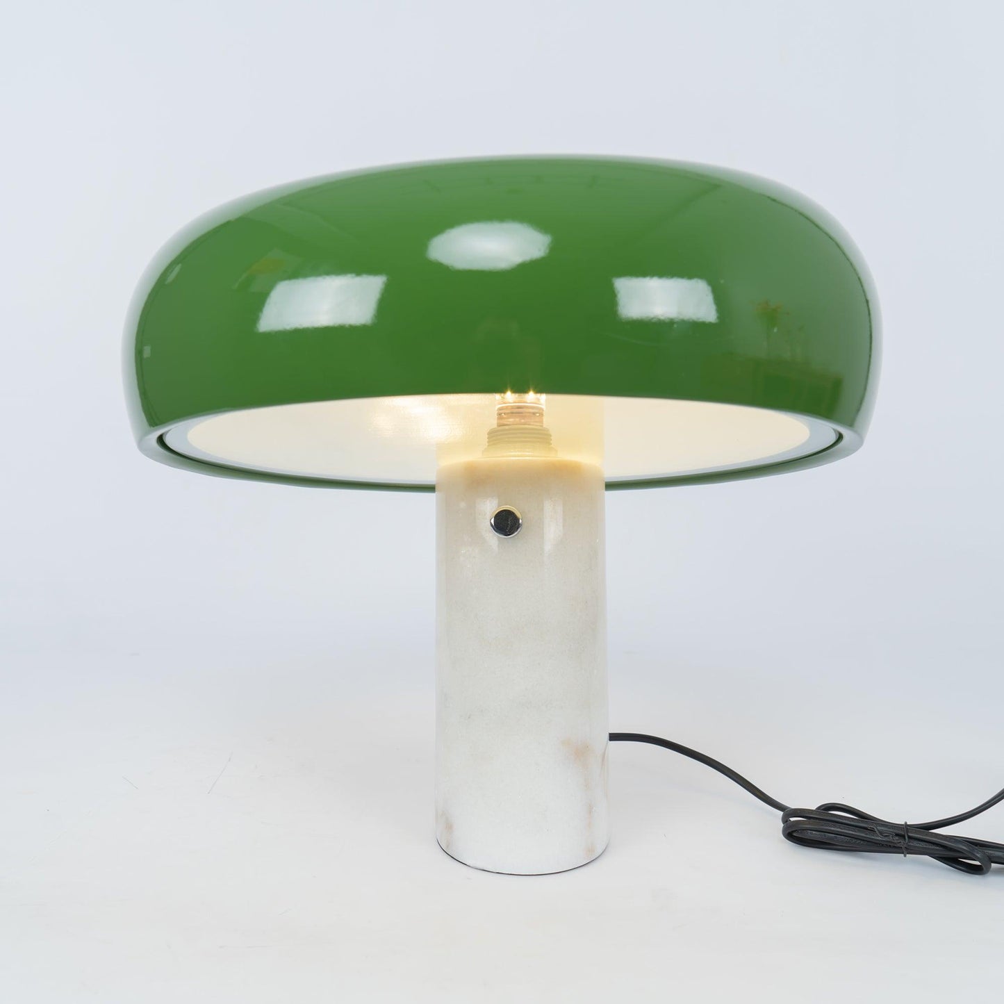 Lampe de Table Art Marble - Élégante en Marbre de Carrare et Métal avec LED