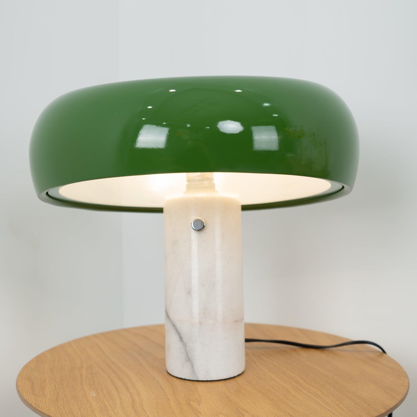 Lampe de Table Art Marble - Élégante en Marbre de Carrare et Métal avec LED