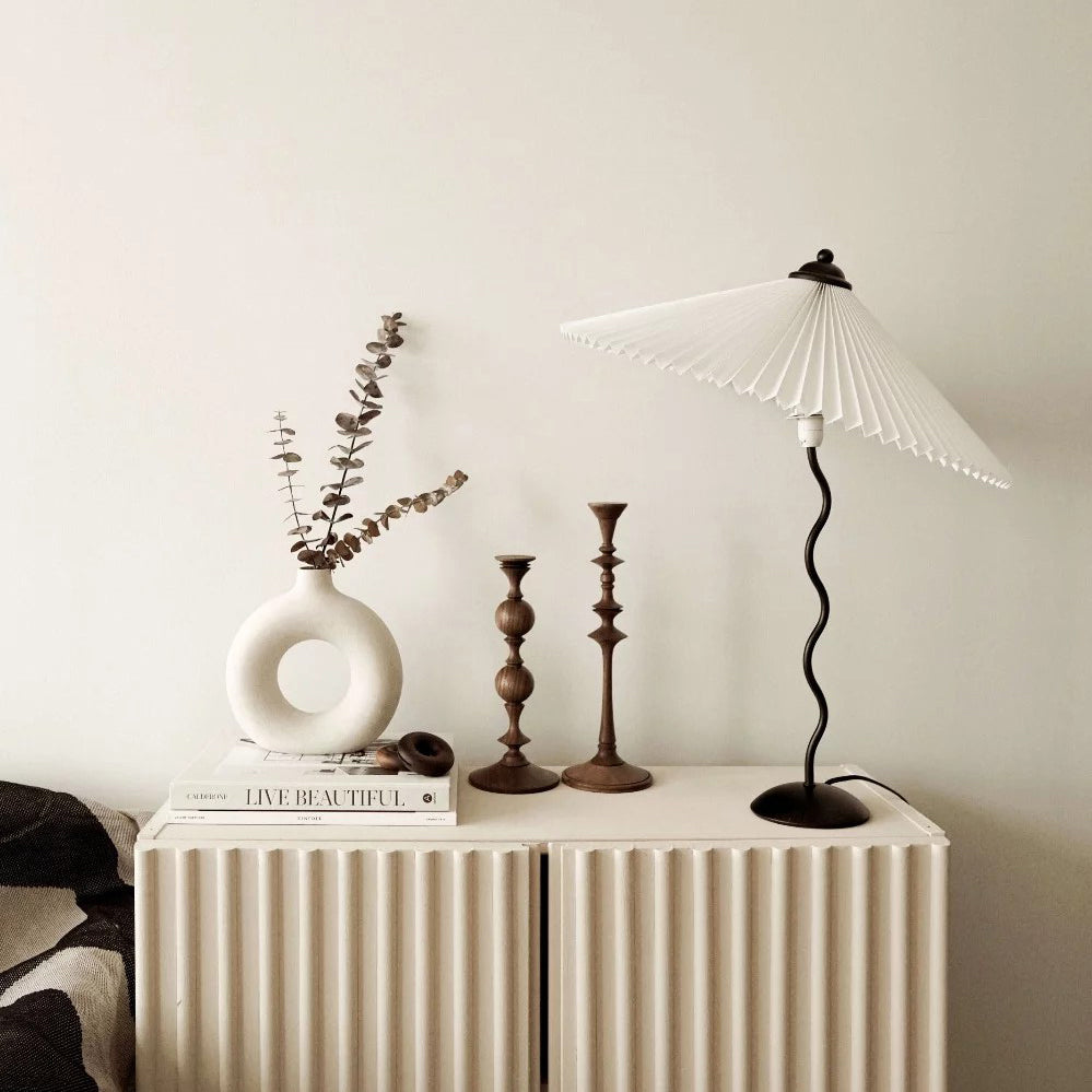 Lampe de Table Squiggle – Lampe Moderne au Design Ondulé pour Salon, Chambre et Bureau
