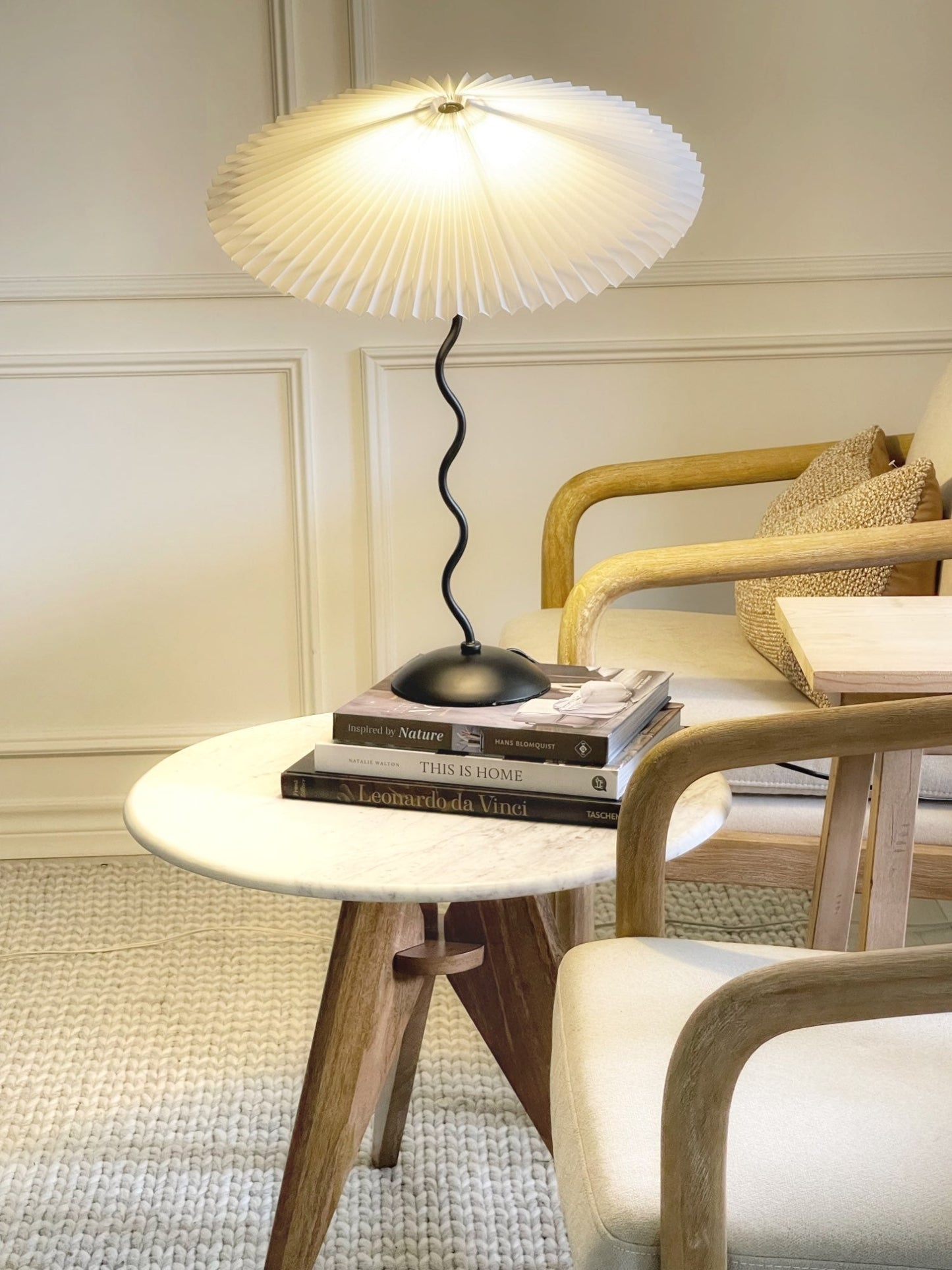 Lampe de Table Squiggle – Lampe Moderne au Design Ondulé pour Salon, Chambre et Bureau