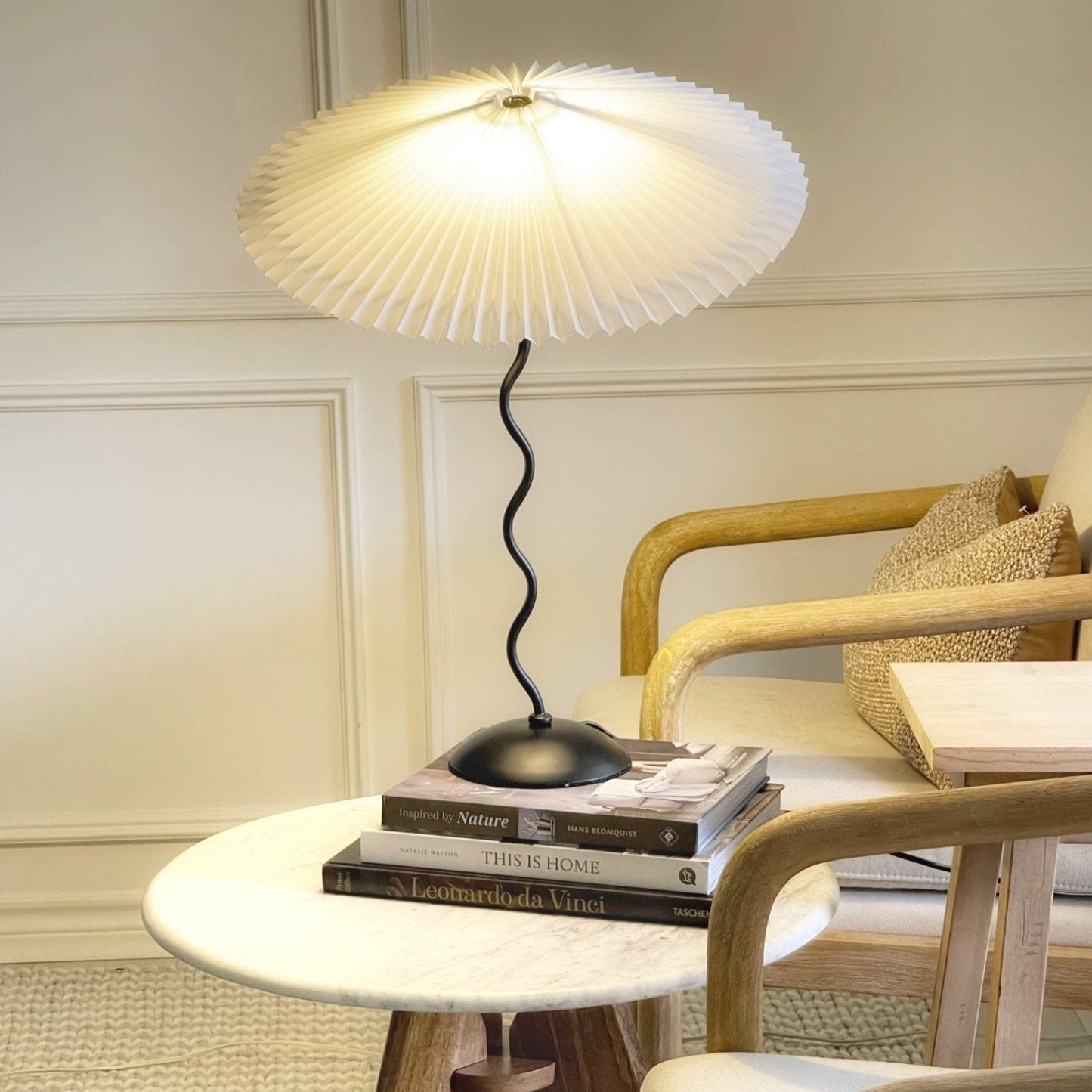 Lampe de Table Squiggle – Lampe Moderne au Design Ondulé pour Salon, Chambre et Bureau